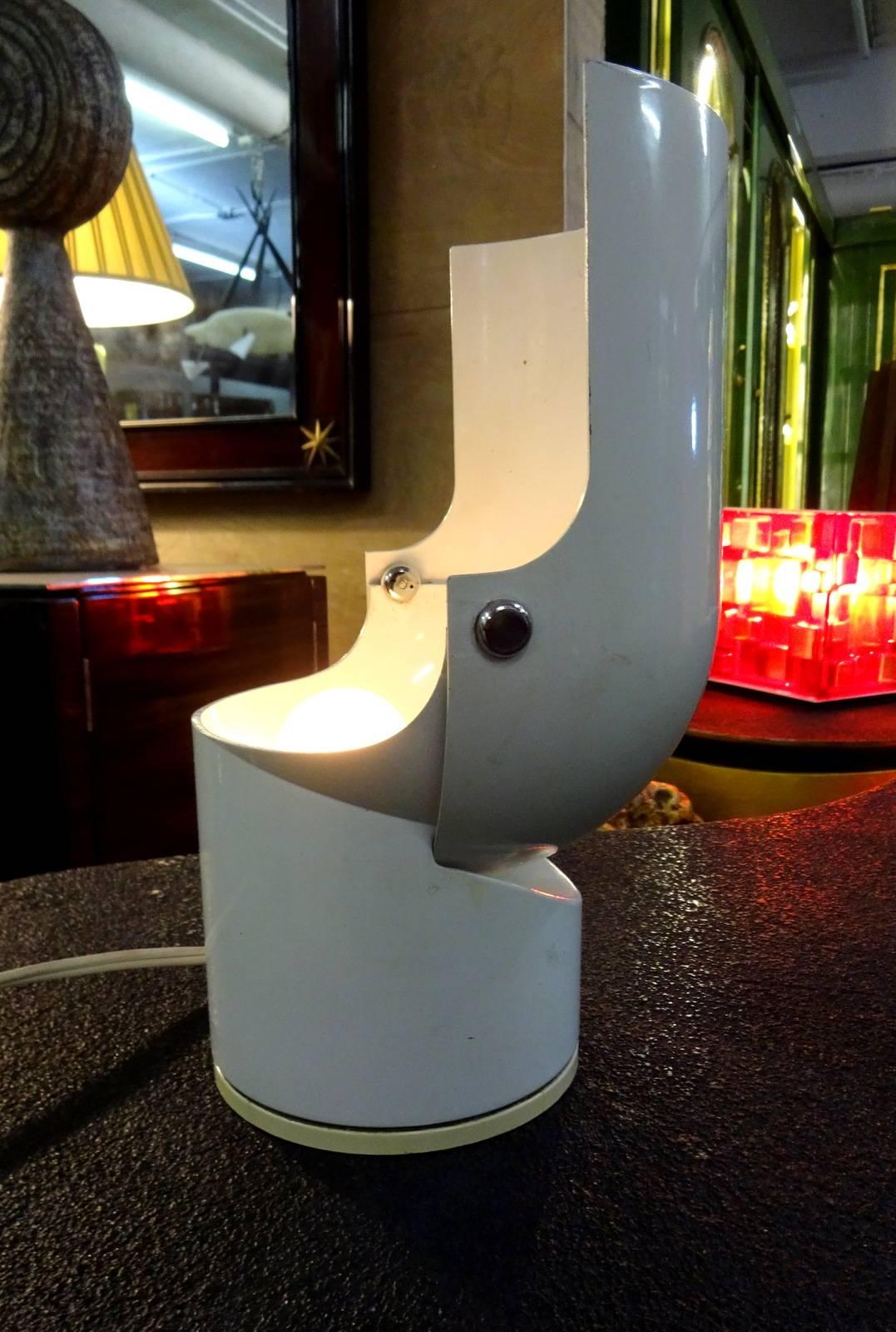 Mid-Century Modern Lampe de table Gad Aulenti pour Artemide  en vente
