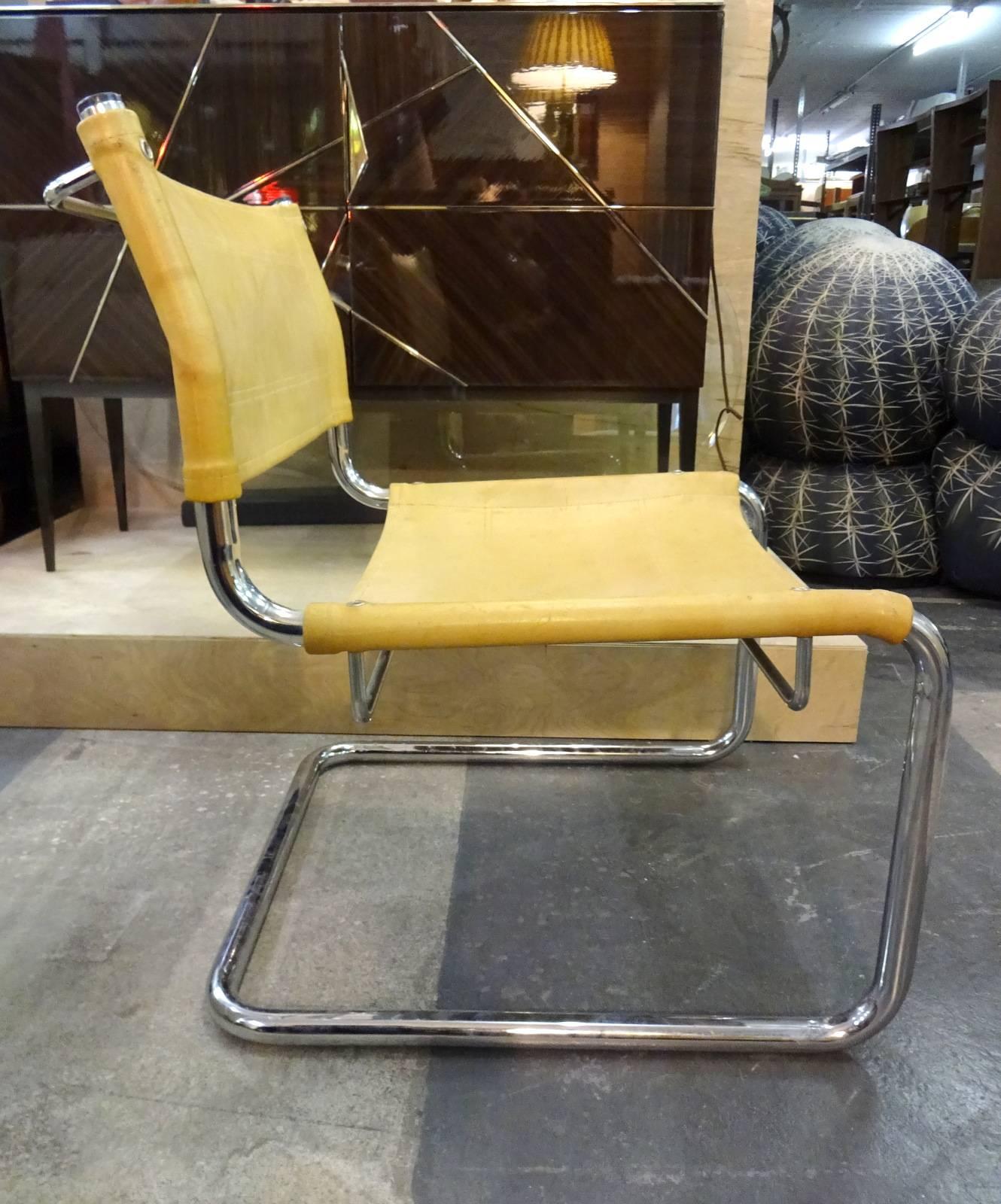 Chairs with original leather from the 1970's 
Seat height 16