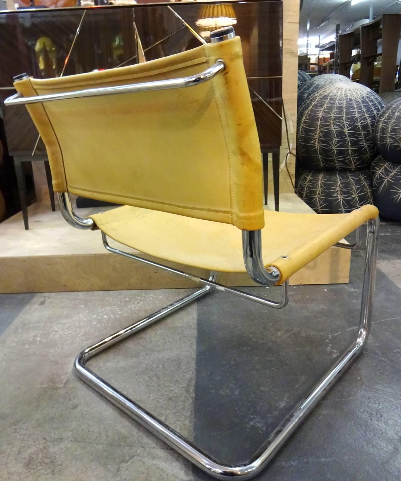 20ième siècle Paire de chaises tubulaires en cuir  en vente