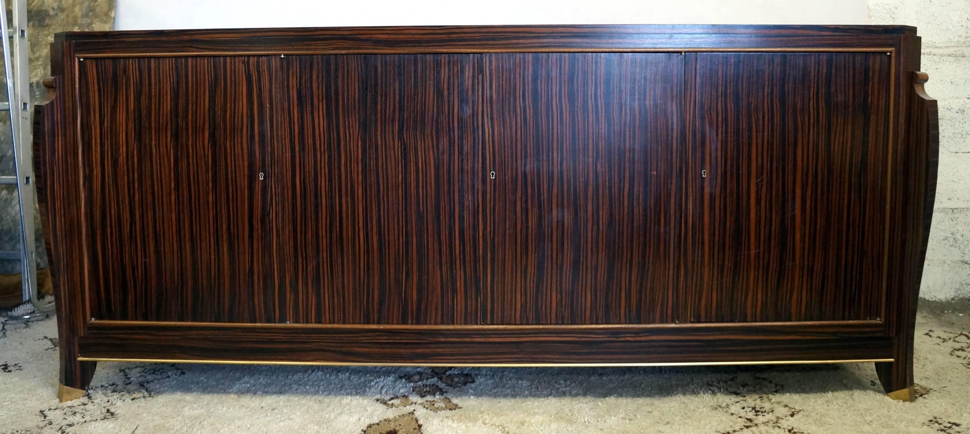 Beautiful Macassar Art Deco sideboard. Original condition.