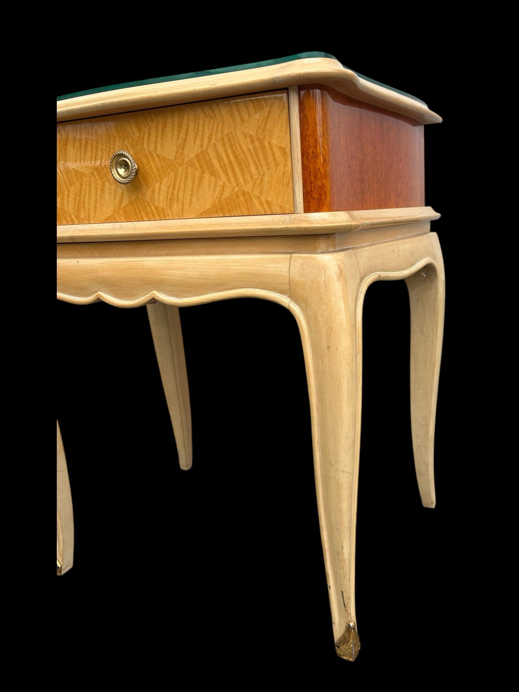 paire de tables d'appoint attribuée à Rene His en vente 5
