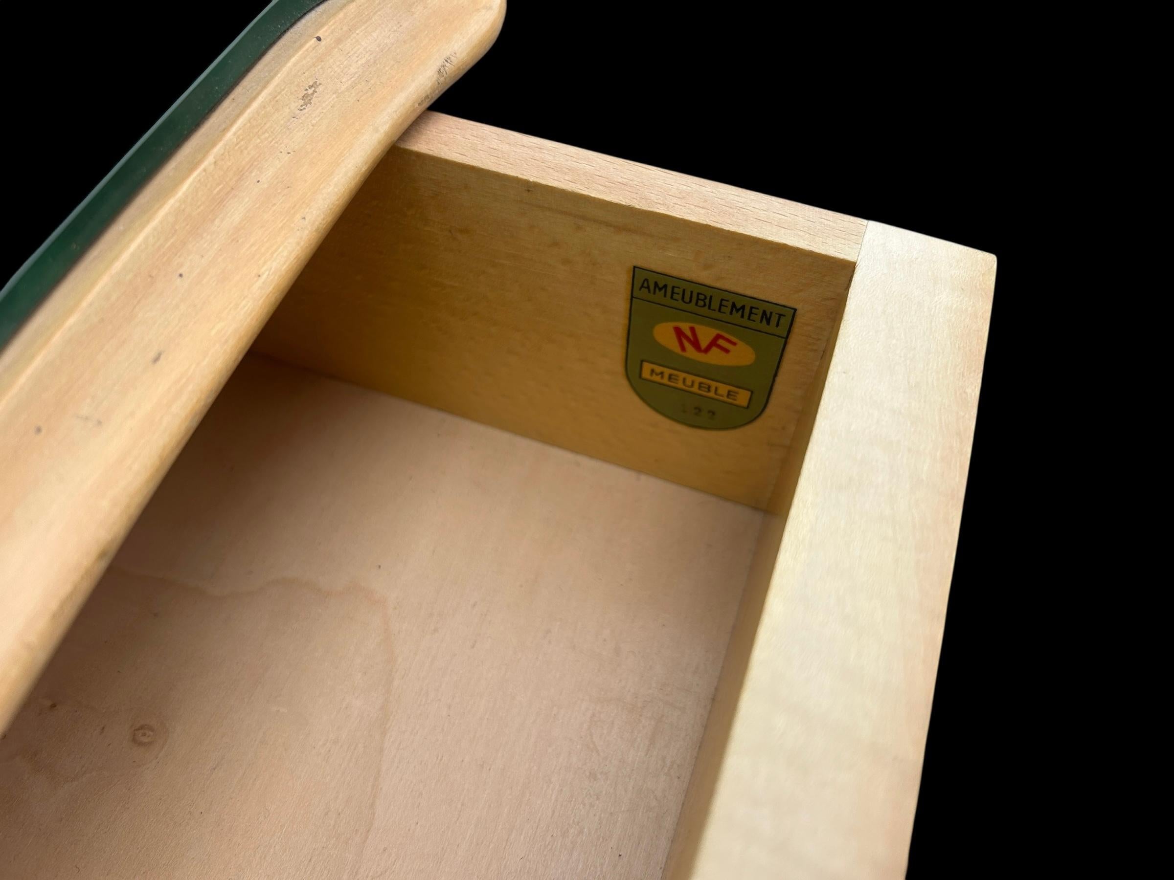 paire de tables d'appoint attribuée à Rene His en vente 3