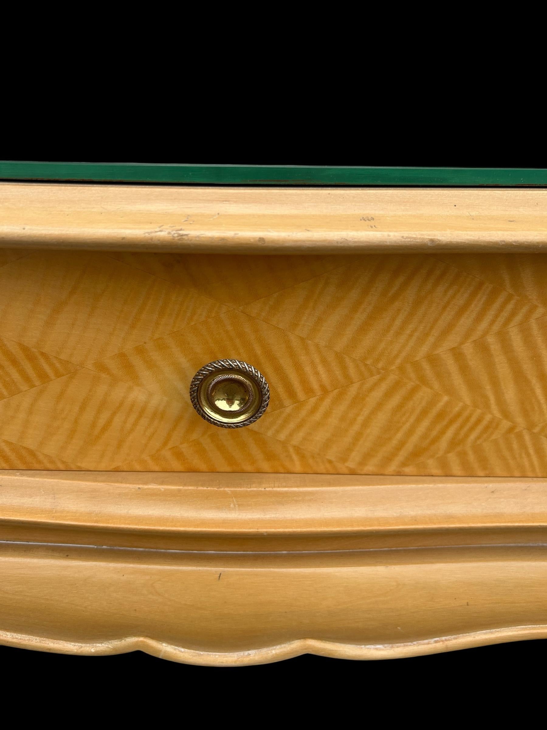 paire de tables d'appoint attribuée à Rene His en vente 2