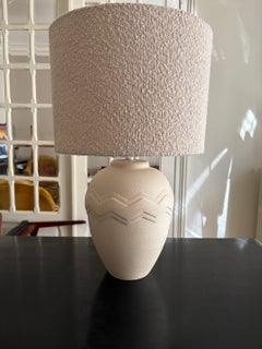 Lámpara de mesa de cerámica beige de estilo Art Déco de Albret de Rodez, Francia, década de los 70