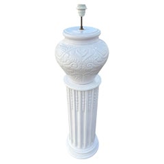 Lámpara de cerámica de estilo Art Déco sobre un pedestal con columna acanalada, Francia