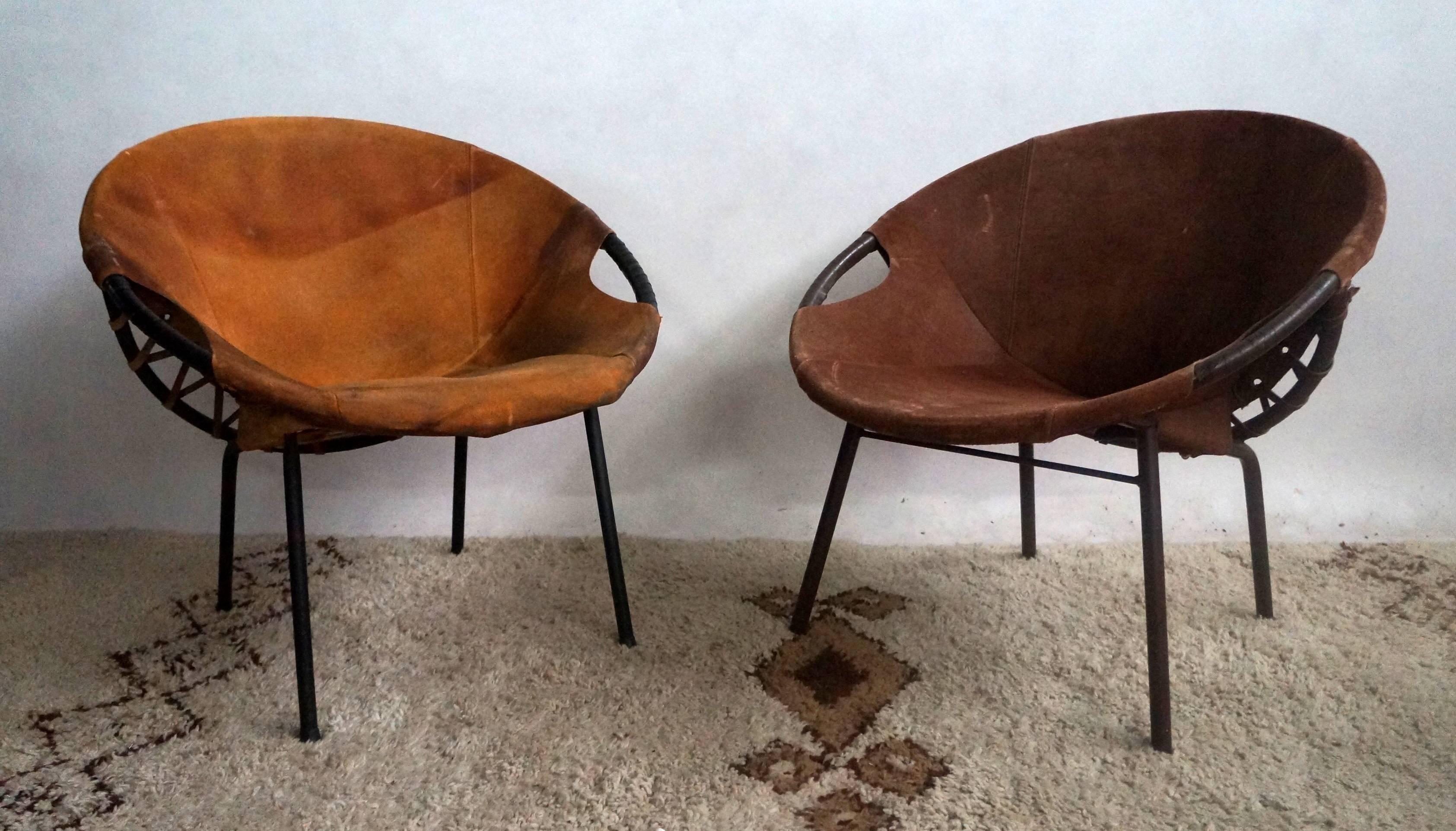 One pair of camel and one single chocolate chairs
Original condition, leather would need cleaning.