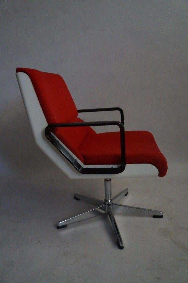 1970s swivel desk armchair. Original condition.