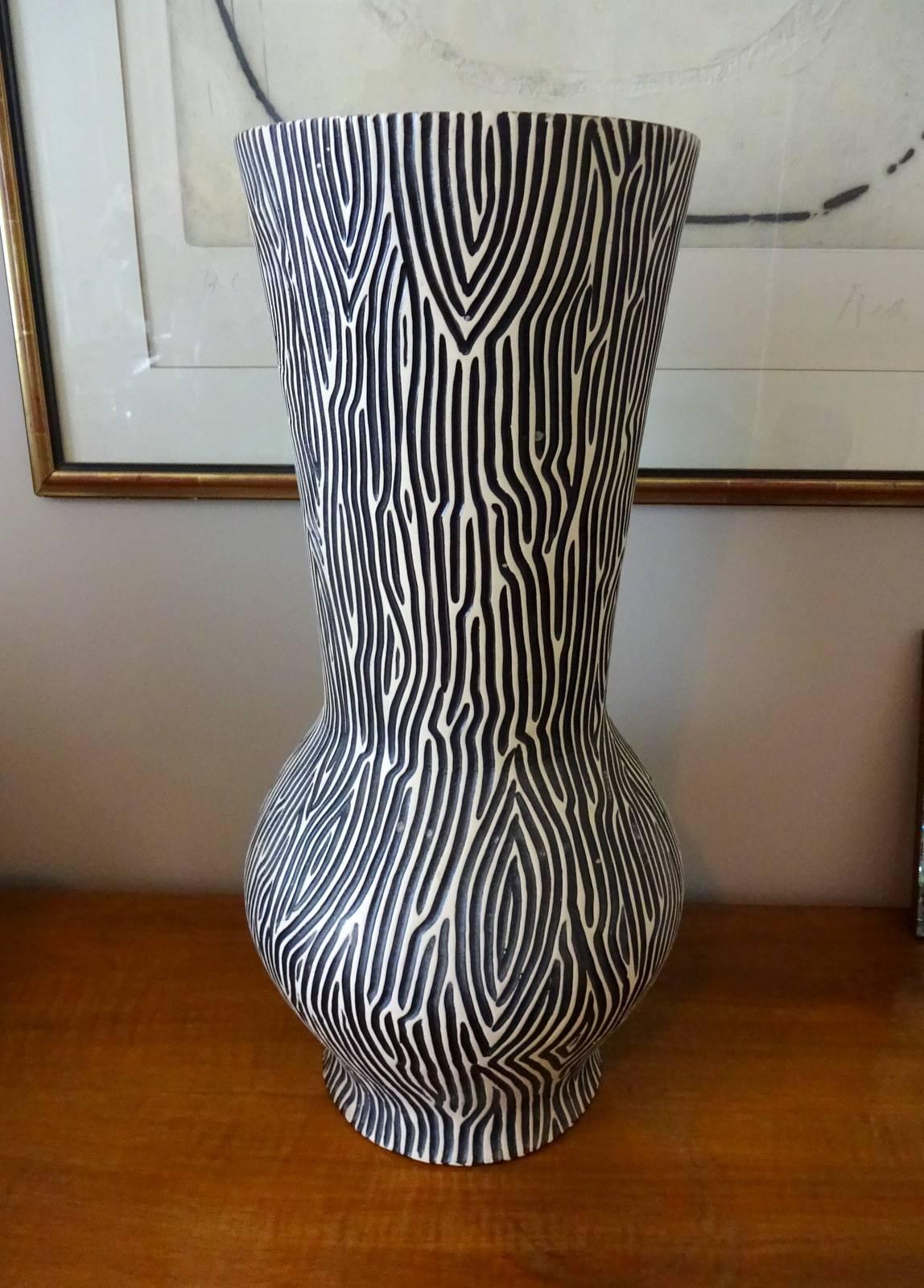 Black an white vase from the 1950s in the manner of Pol Chambost.