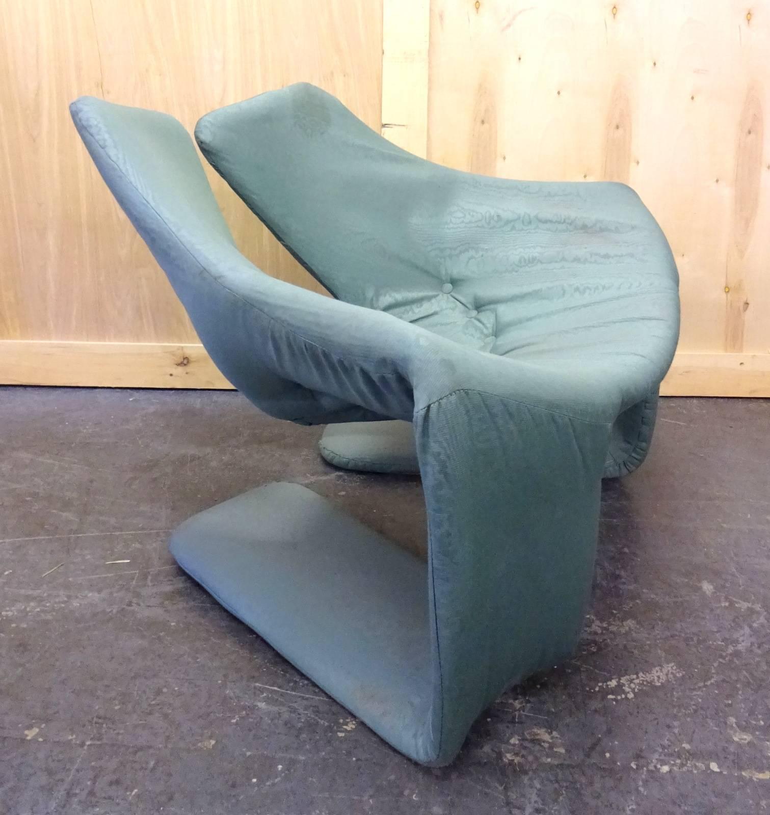 Zen chair designed by Kwok Hoi Chan for Steiner Paris in the 1970s
Very comfortable chair 
Located in Brooklyn.