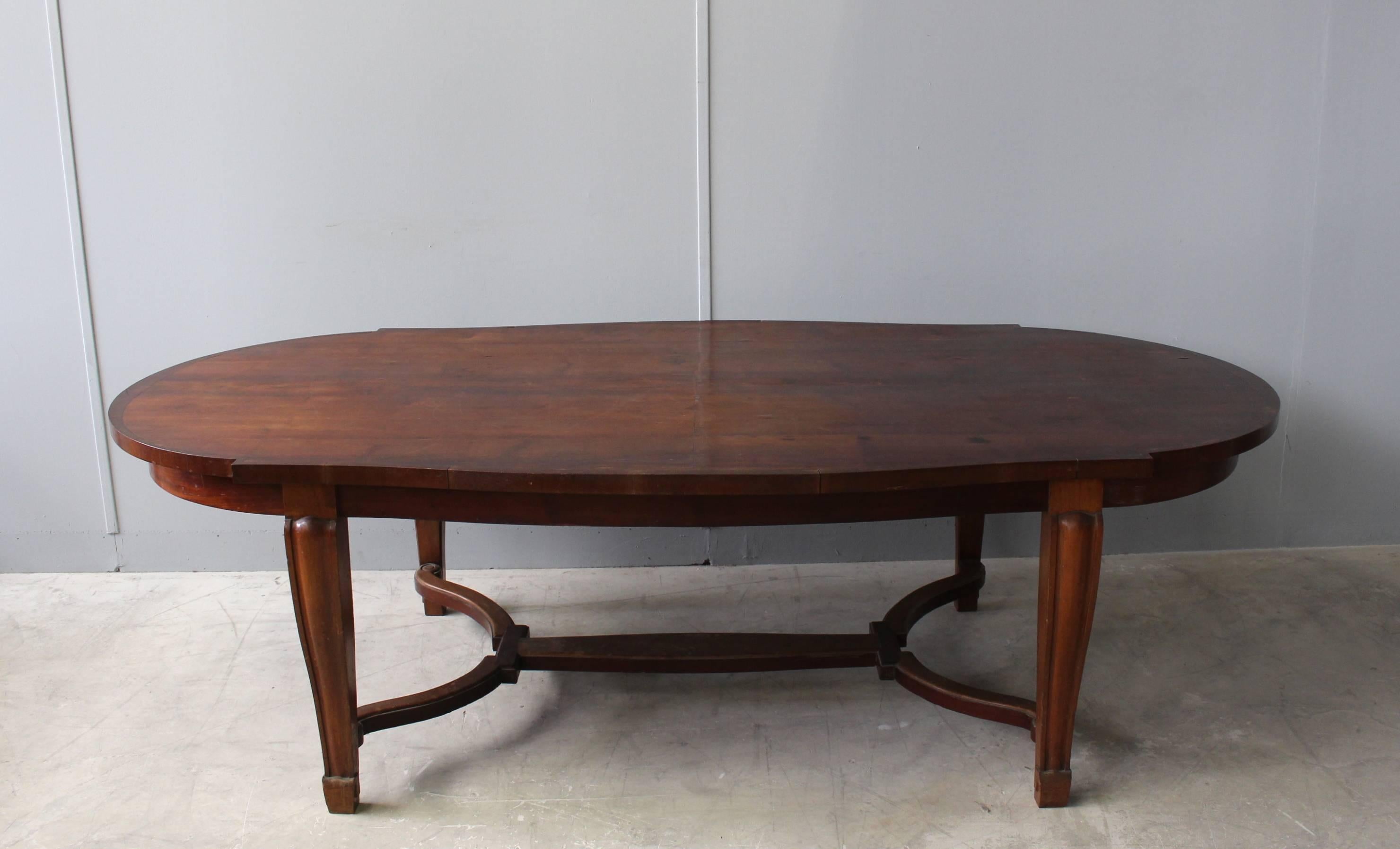 Mid-20th Century Fine French Art Deco Mahogany Dining Table in the Manner of Arbus For Sale