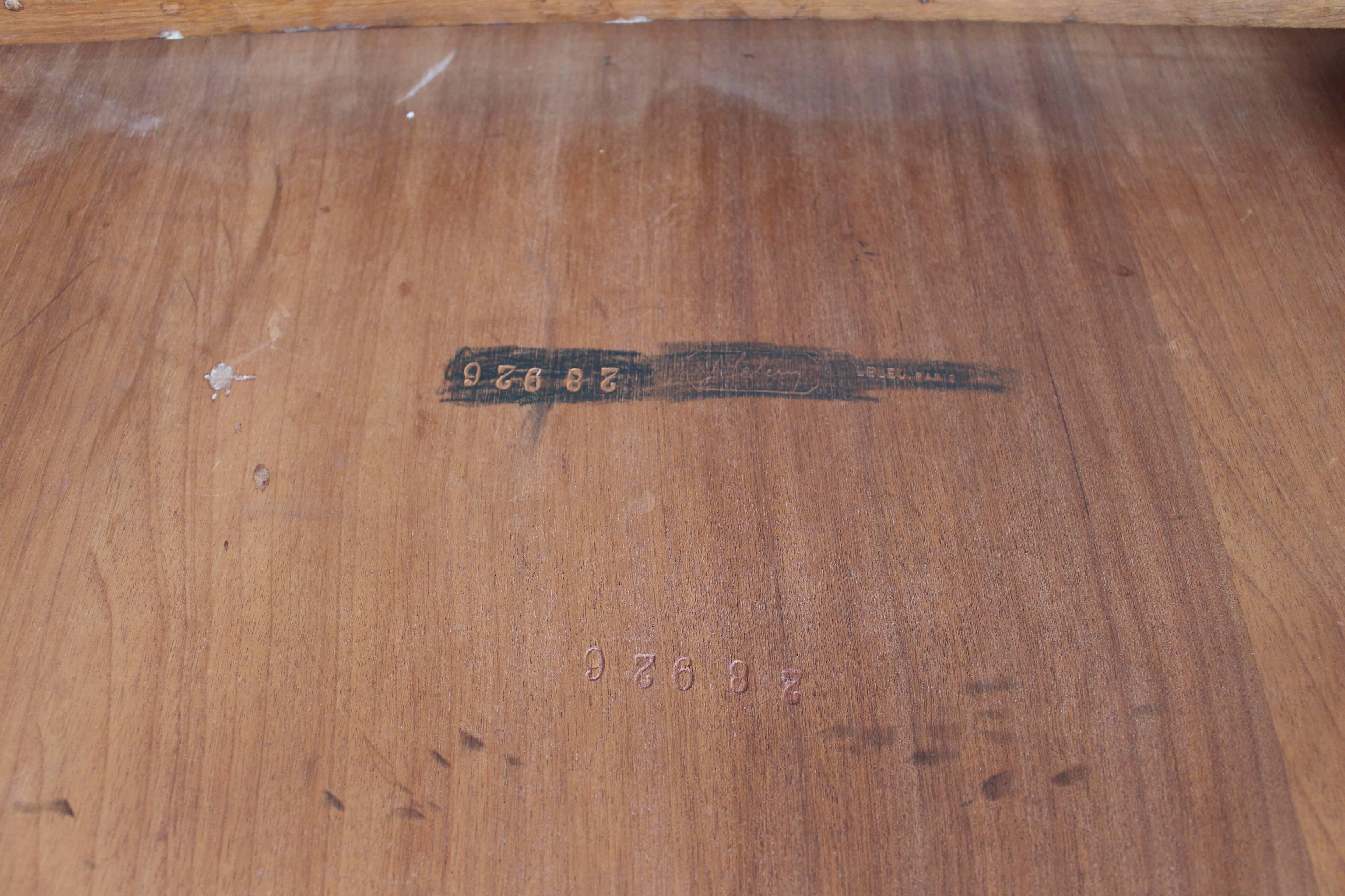 A Fine French Art Deco Extendable Walnut Dining Table by Jules Leleu 5