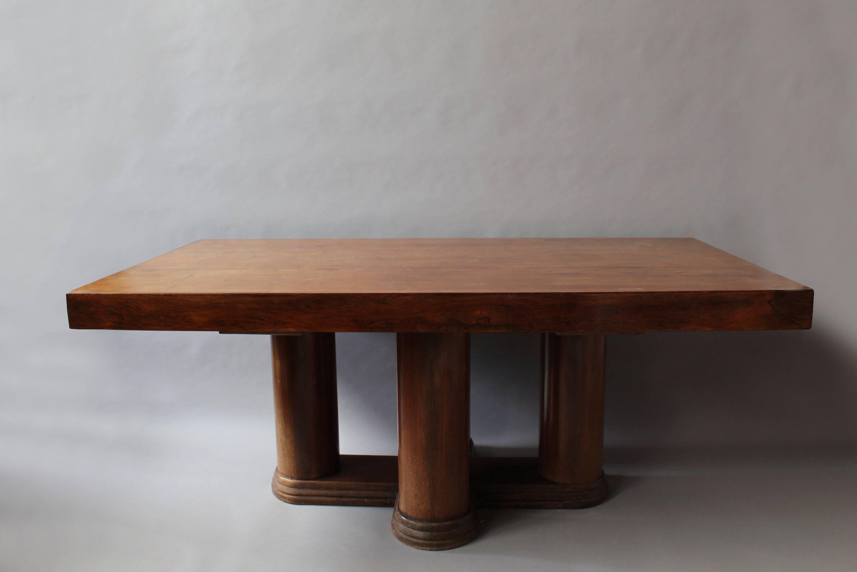 A Fine French Art Deco Rosewood Extendable Dining Table In Good Condition For Sale In Long Island City, NY