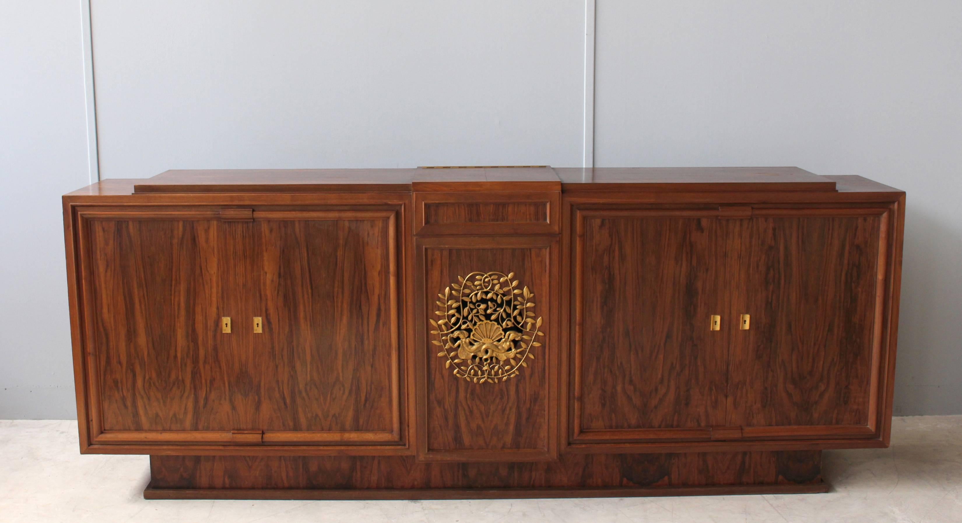 stereo sideboard