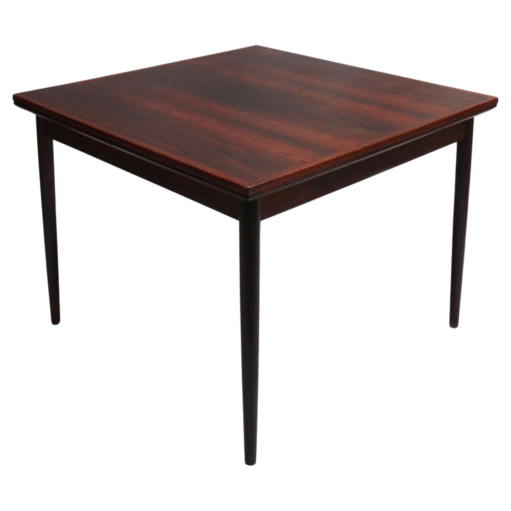 Table à rallonge en bois de rose des années 1960 de la société Svend Erik Jensens Møbelfabrik.