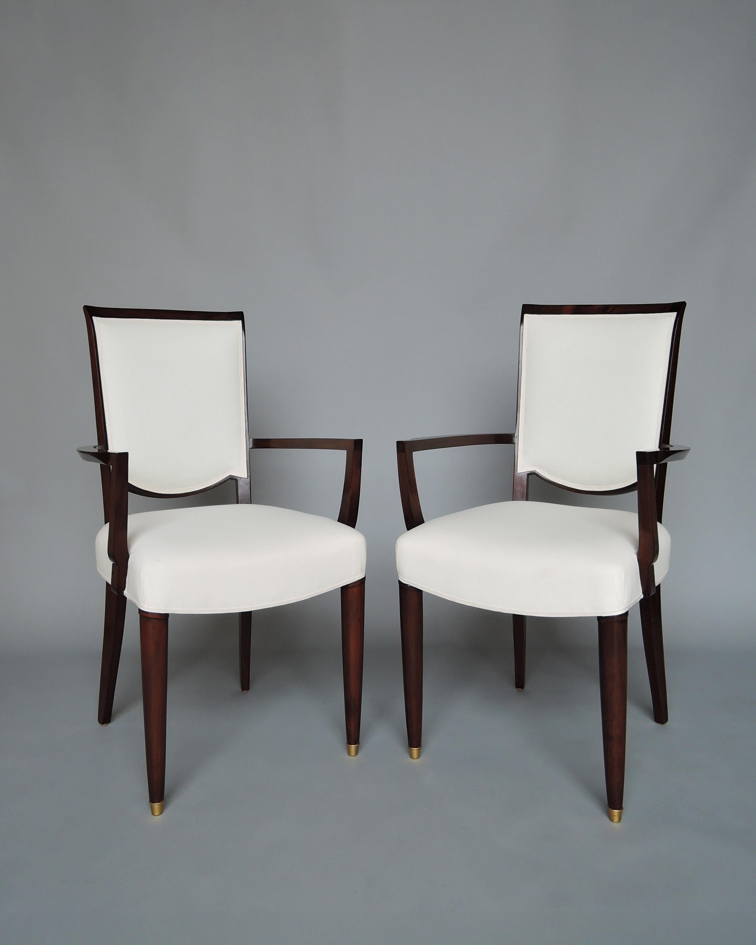 Français Paire de fauteuils Art Déco français en acajou par Jules Leleu en vente