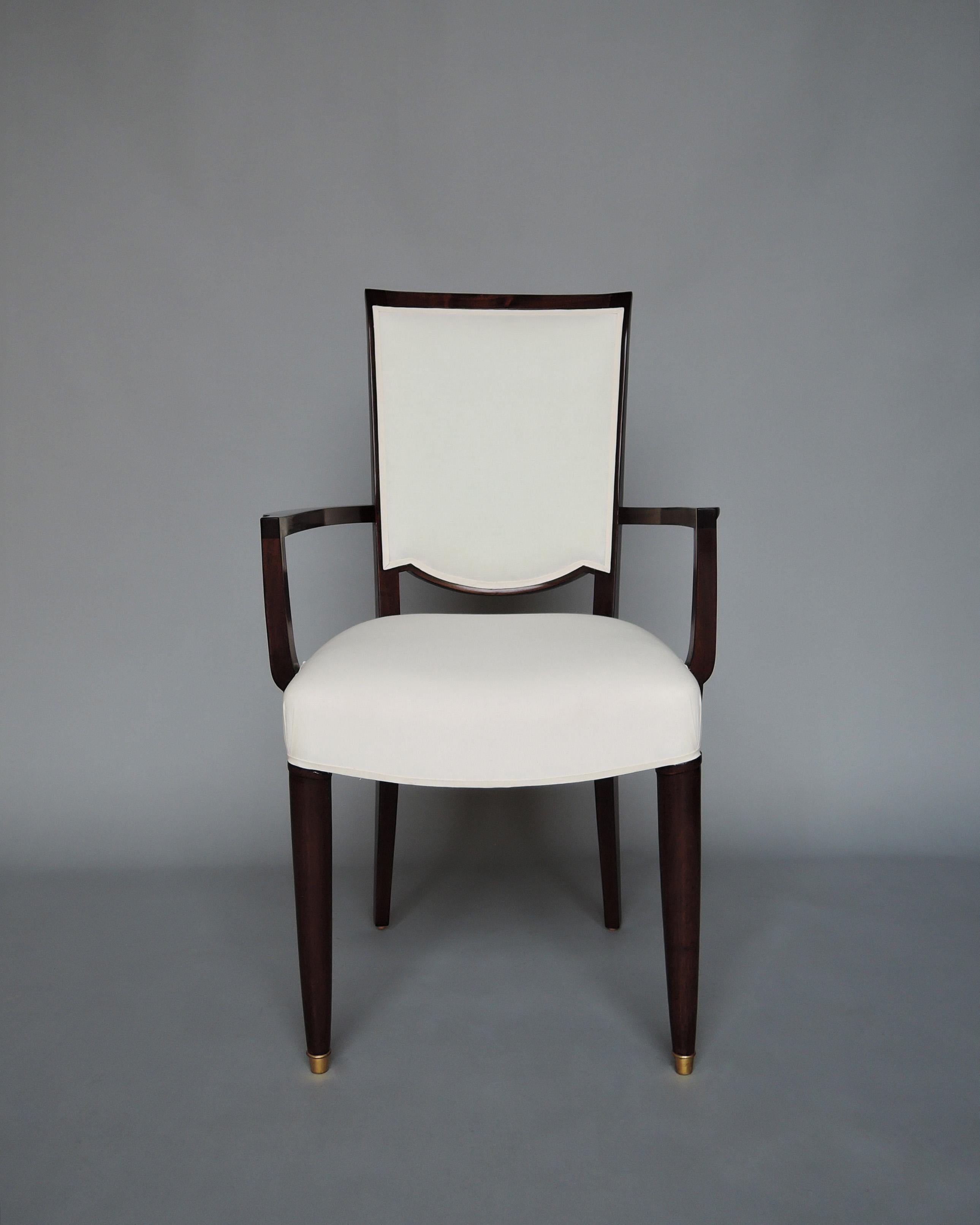 Milieu du XXe siècle Paire de fauteuils Art Déco français en acajou par Jules Leleu en vente
