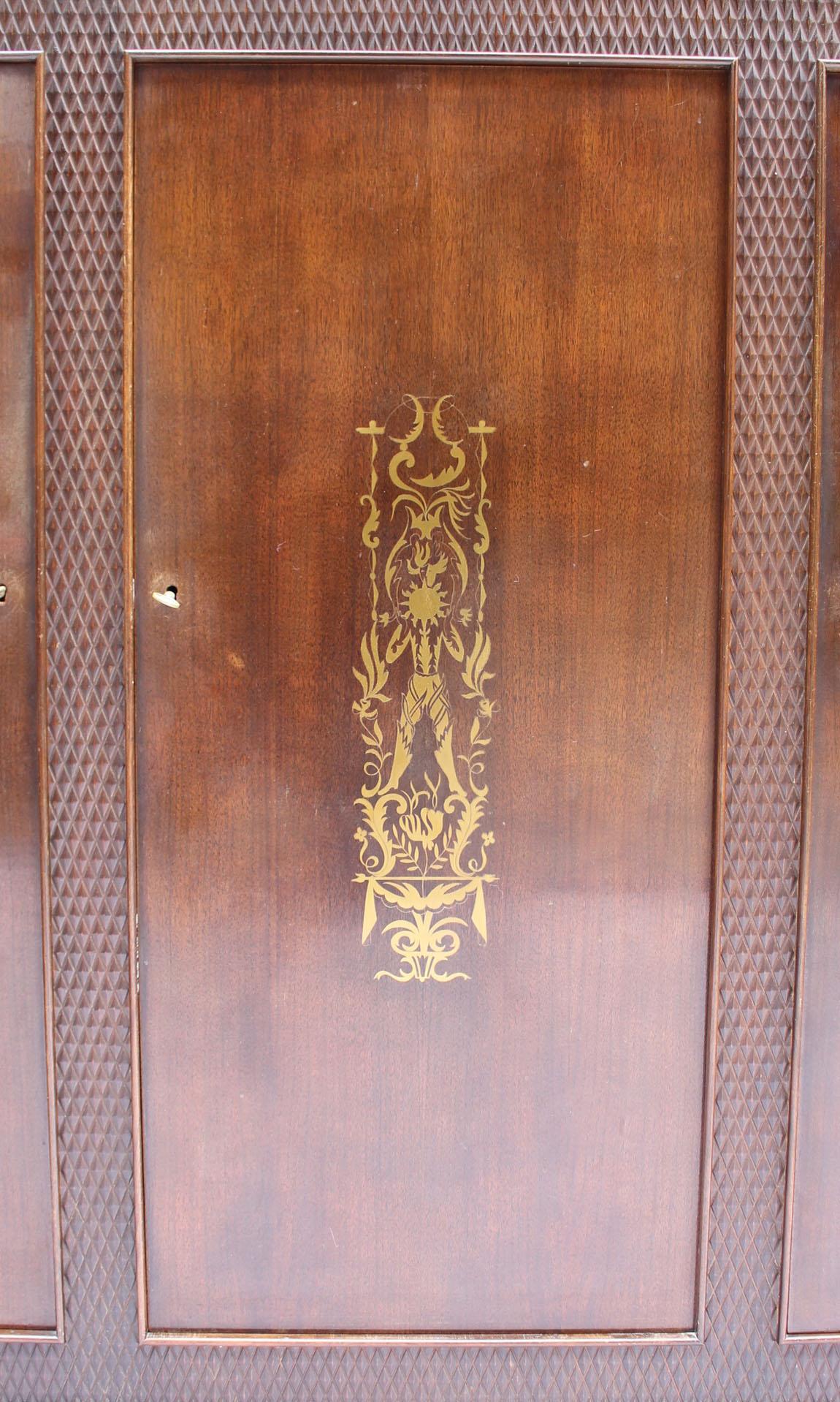 Fino armario francés de los años 40 - Armoire de Jean Pascaud 'Marquetería de J.D Malcles' Latón en venta
