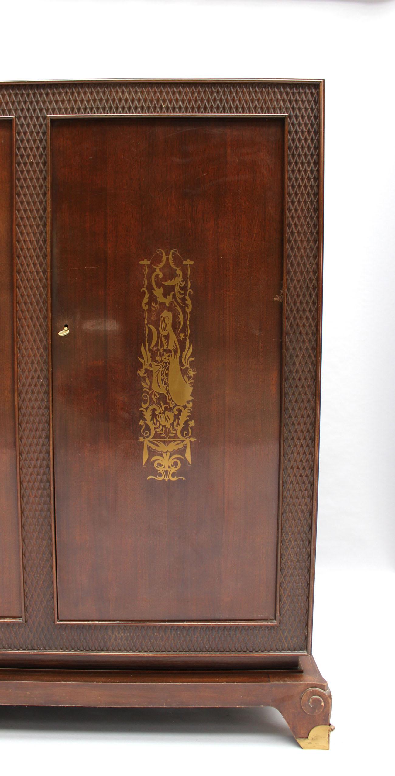 Fino armario francés de los años 40 - Armoire de Jean Pascaud 'Marquetería de J.D Malcles' en venta 1