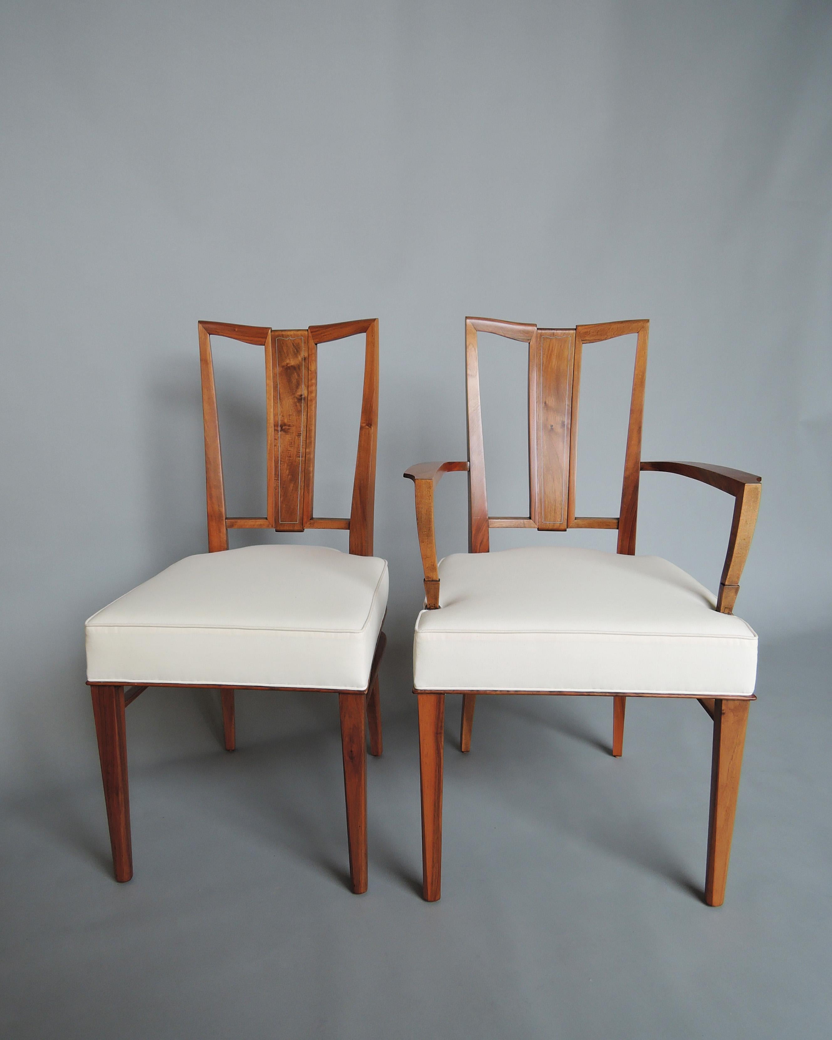 Francese Set di 8 sedie in noce Art Deco francese di Dominique (6 laterali e 2 con braccioli) in vendita