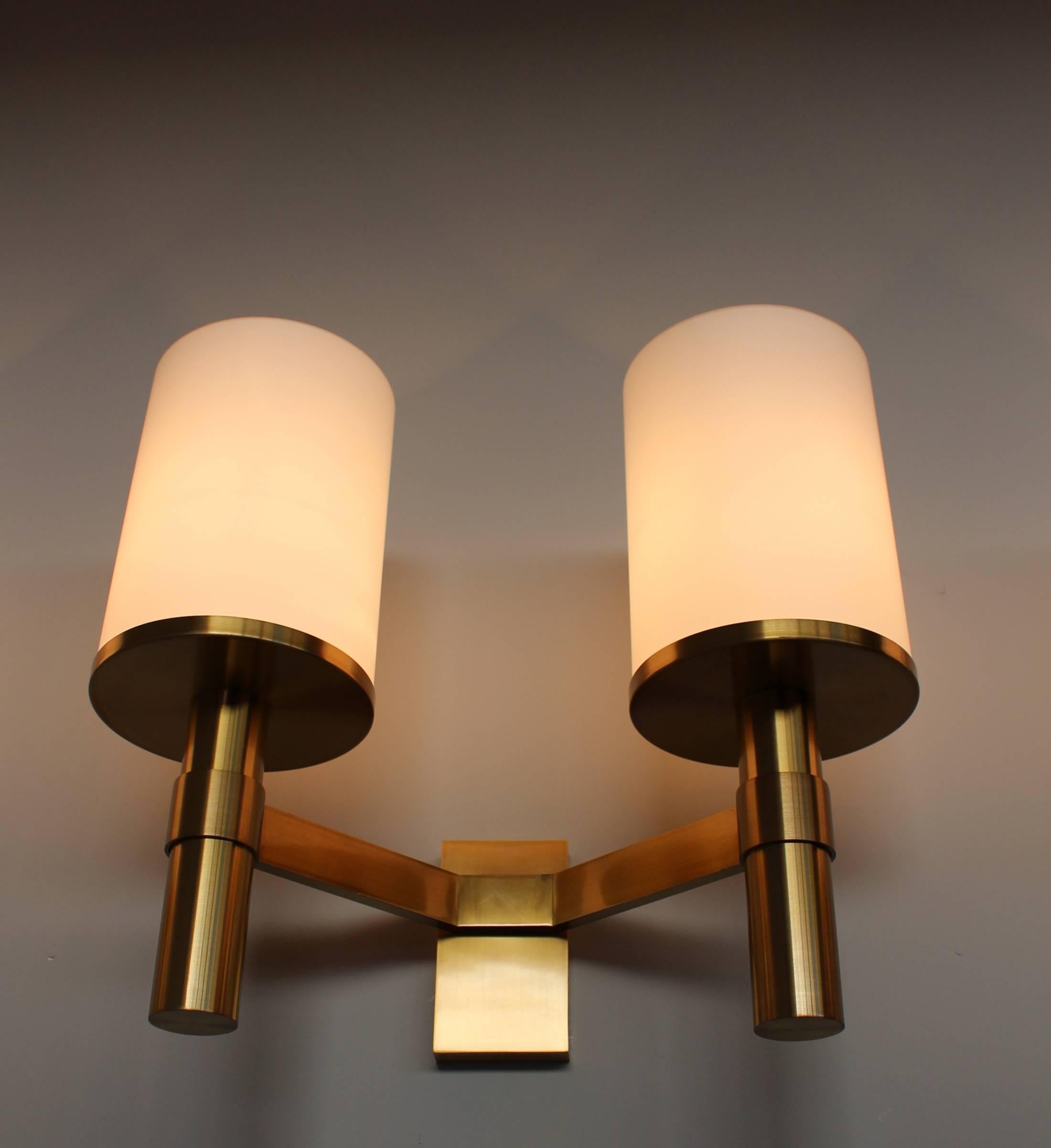 2 Fine French Art Deco Bronze and Glass Sconces by Jean Perzel For Sale 3