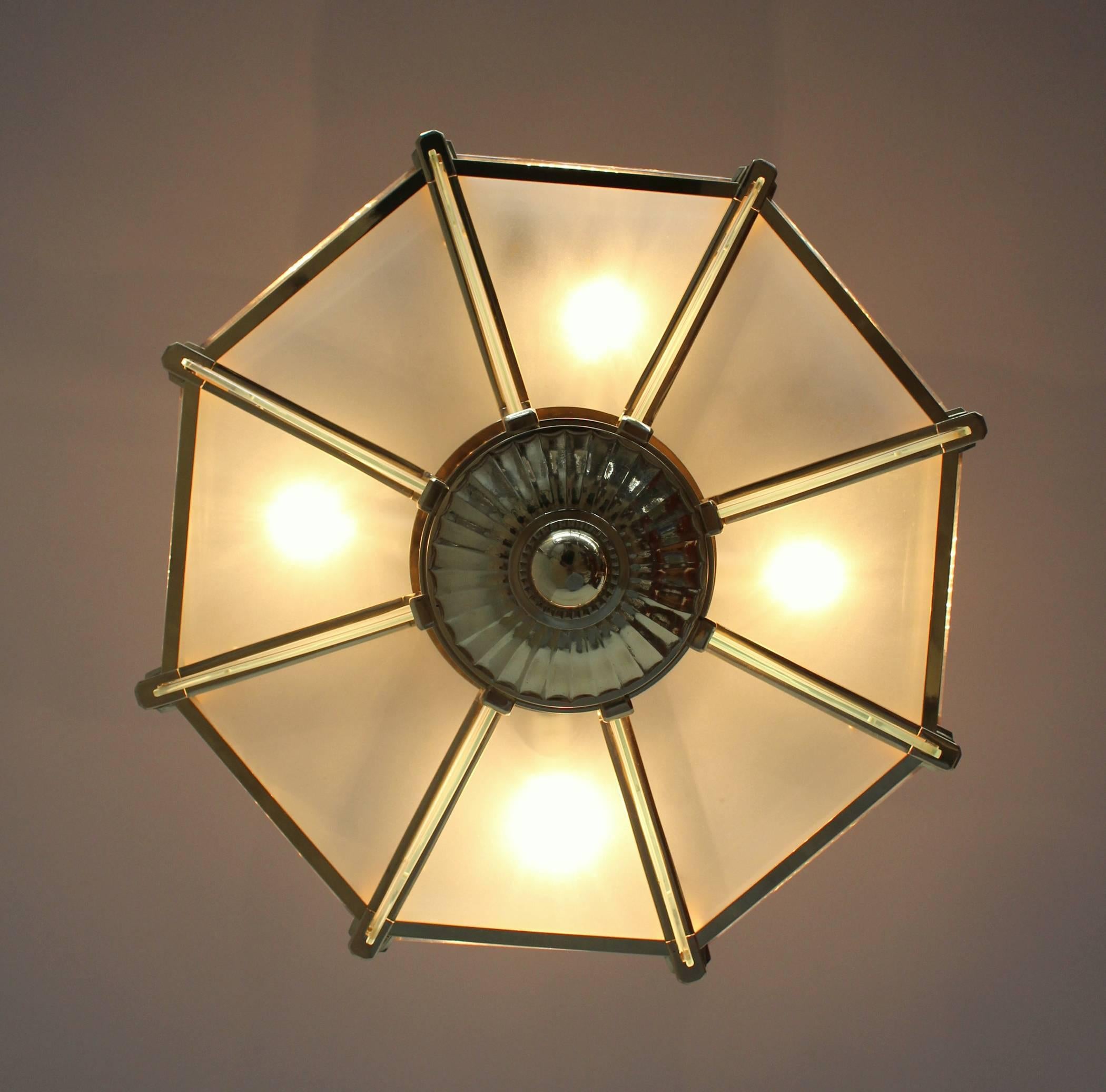 A Fine French Art Deco Octagonal Bronze and Glass Chandelier by Petitot For Sale 1