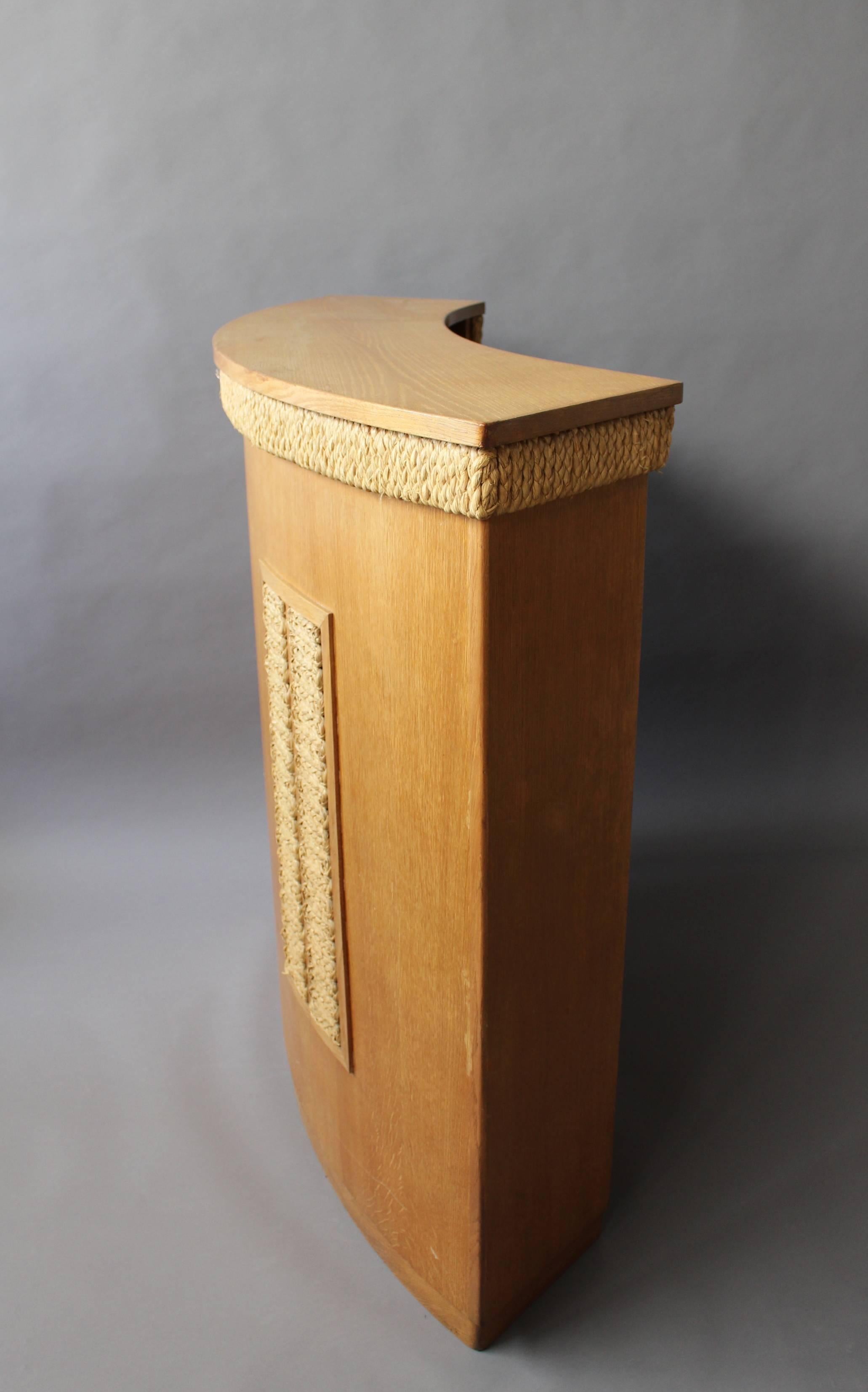 Fine French 1950s Oak and Rope Bar and Two Stools by Audoux Minet In Good Condition In Long Island City, NY