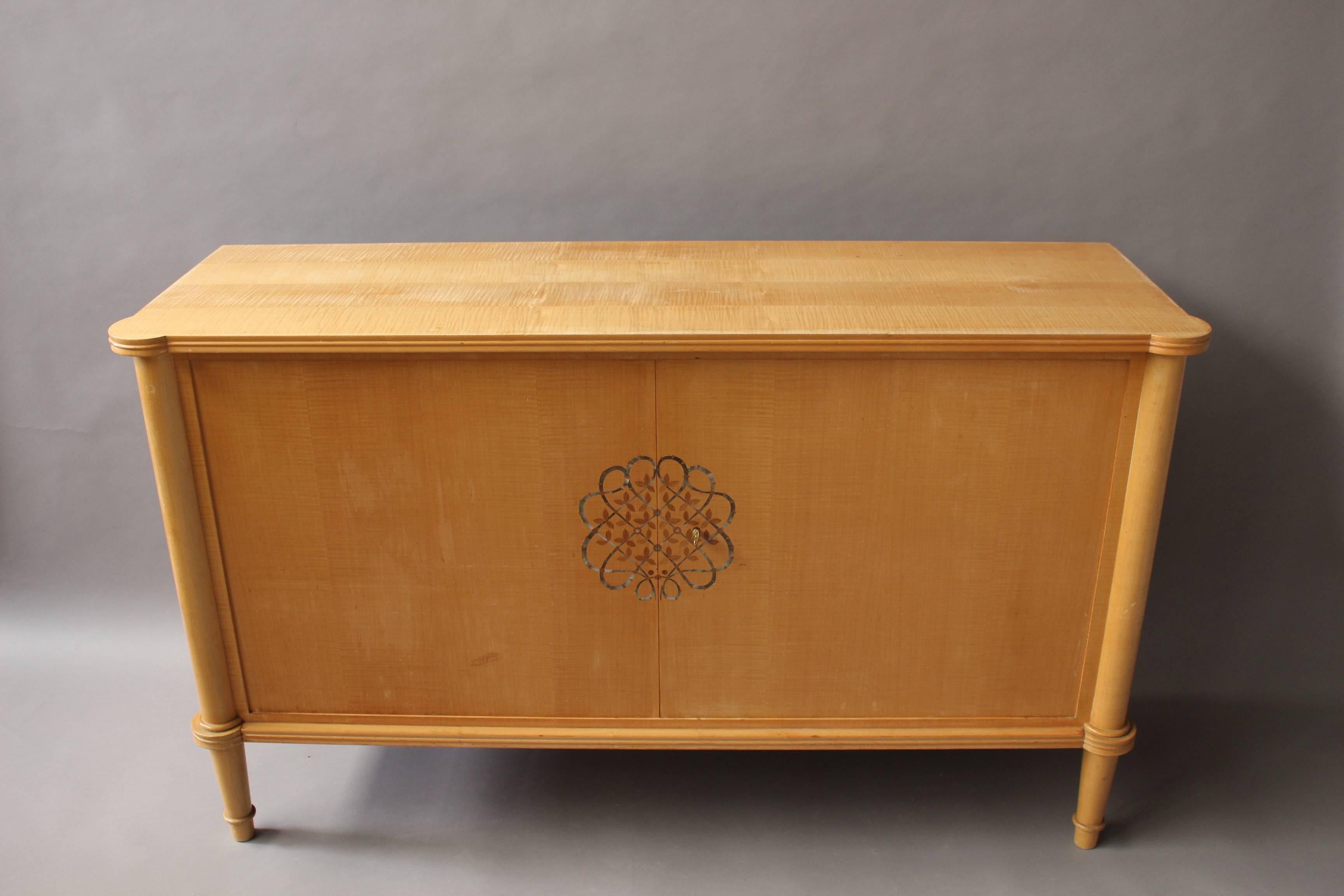 Fine French Art Deco sycamore and marquetry buffet / commode by Leleu.
Signed and documented page 55 of the book: Leleu, decorateurs ensembliers by Francoise Siriex. Editions Monelle Hayot.