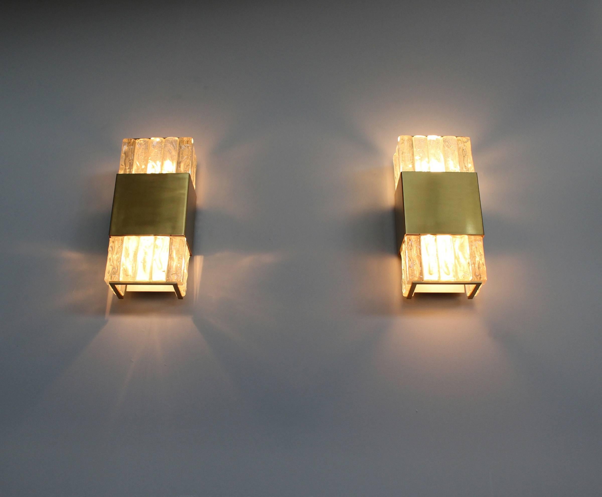 2 Fine French Art Deco Bronze and Glass Slabs Sconces by Perzel For Sale 5