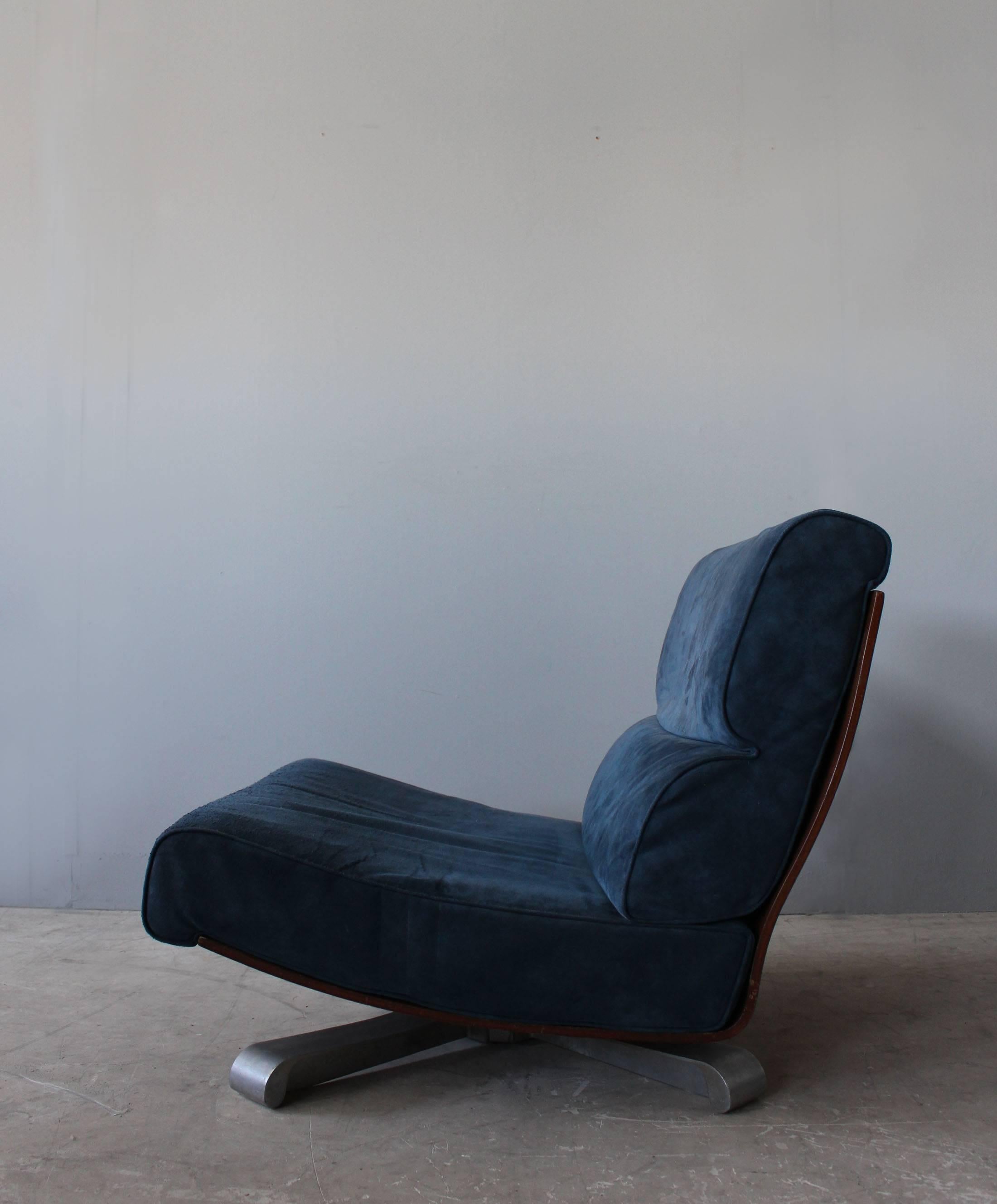 4 French 1970’s Swivel Lounge Chairs by Tito Agnolli & Steiner In Good Condition In Long Island City, NY