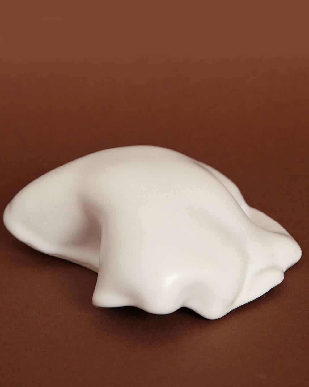 Sandra Zeenni 
“Nobe Blanche Otra”, 2014. 
Small earthenware object with a smooth white glaze over an ivory clay body. These pieces are meant to be touched and feel beautiful in your hand. 
Signed SaZe 
Measures: 2