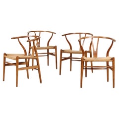 Hans Wegner vintage Wishbone CH-24 for Carl Hansen, 1970's edition