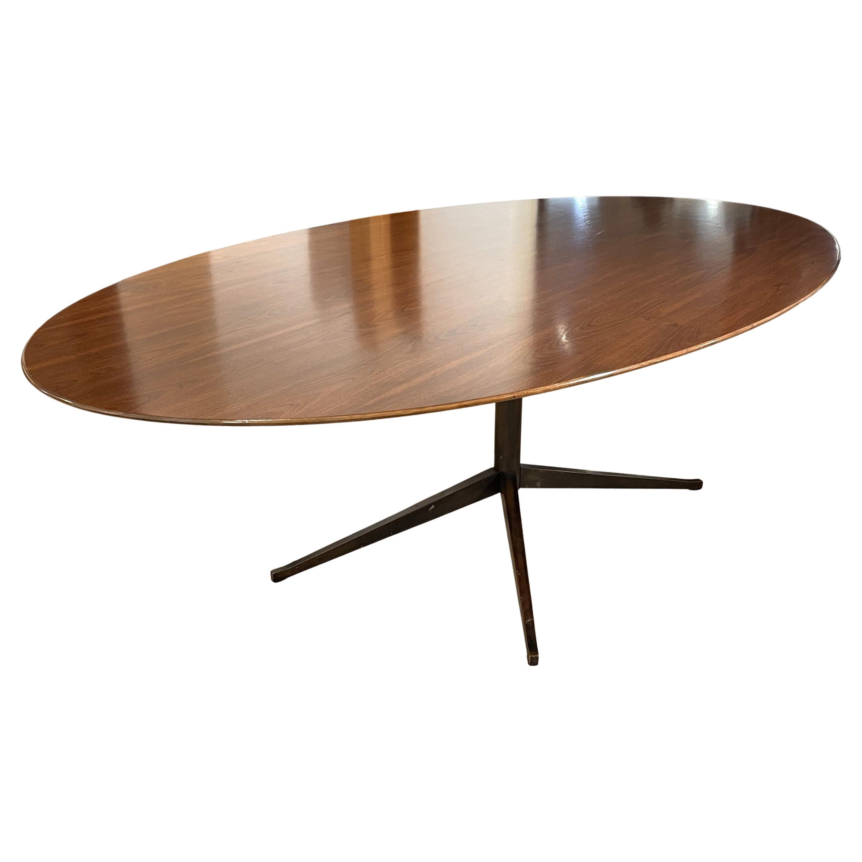 Florence Knoll table walnut top
