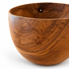 Ciotola in legno di frassino di Ralph Ribour, design contemporaneo, pezzo unico in monossilo