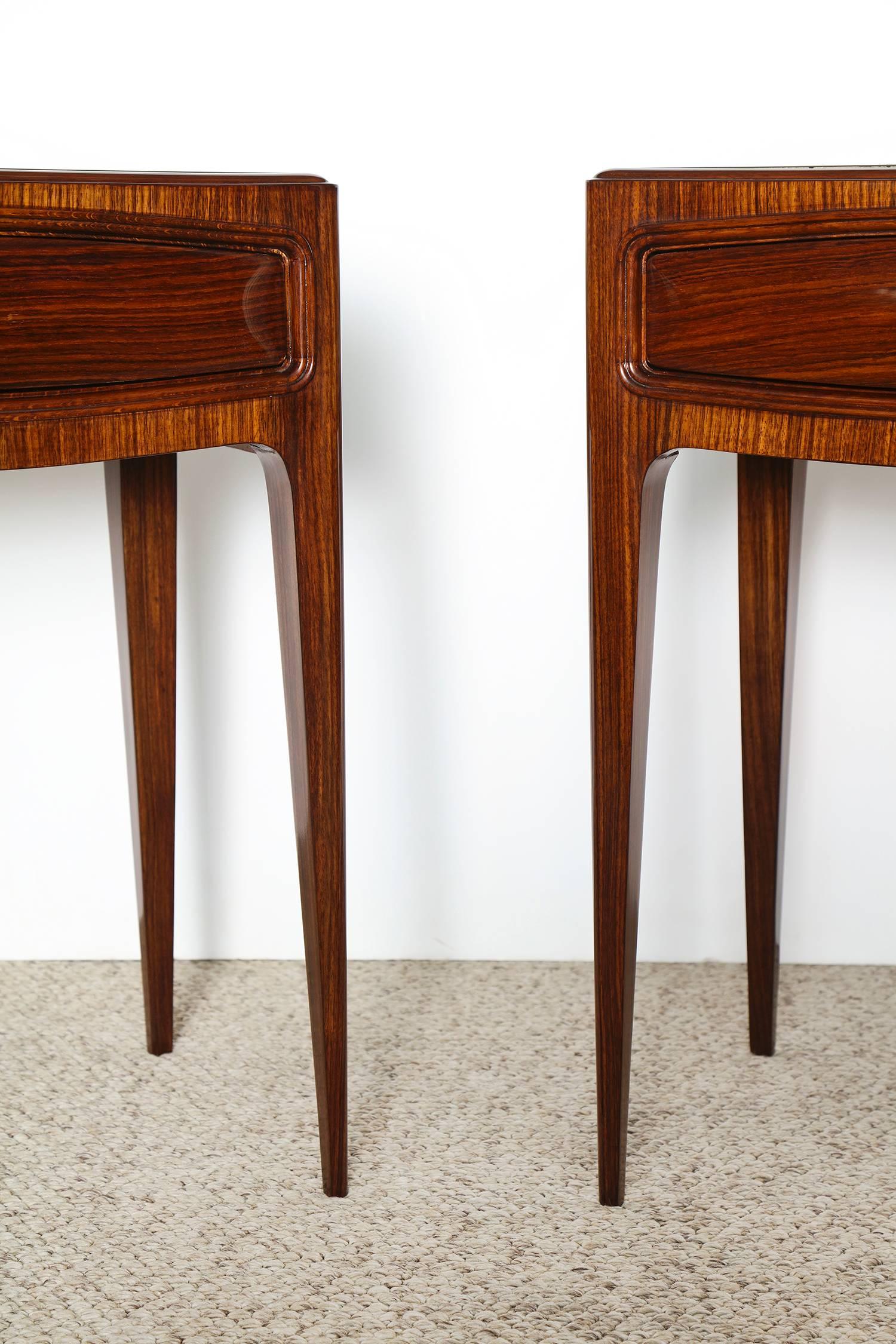 Mid-20th Century Pair of Elegant Nightstands by Paolo Buffa
