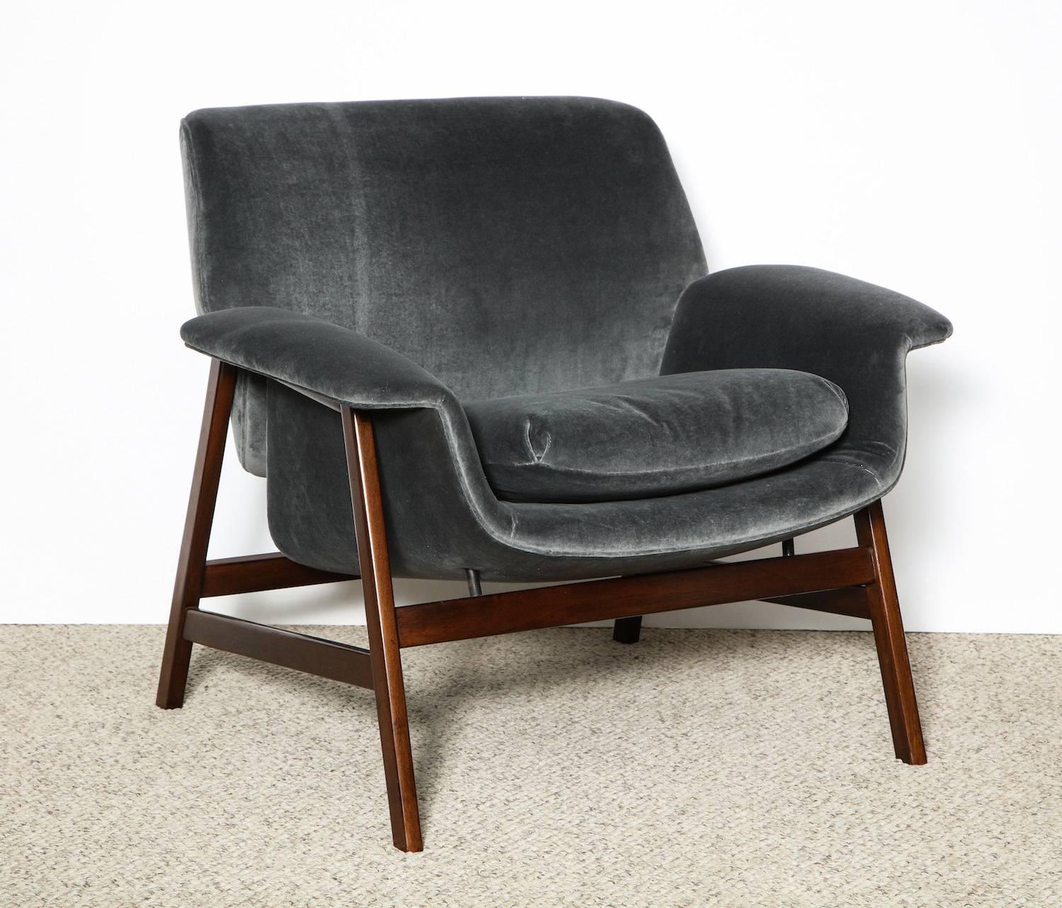 Mid-Century Modern Gianfranco Frattini Lounge Chairs