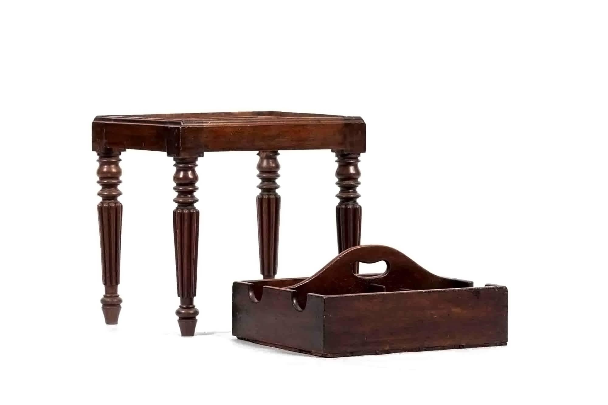 George III 18th Century Georgian Mahogany Bottle Holder on Stand For Sale