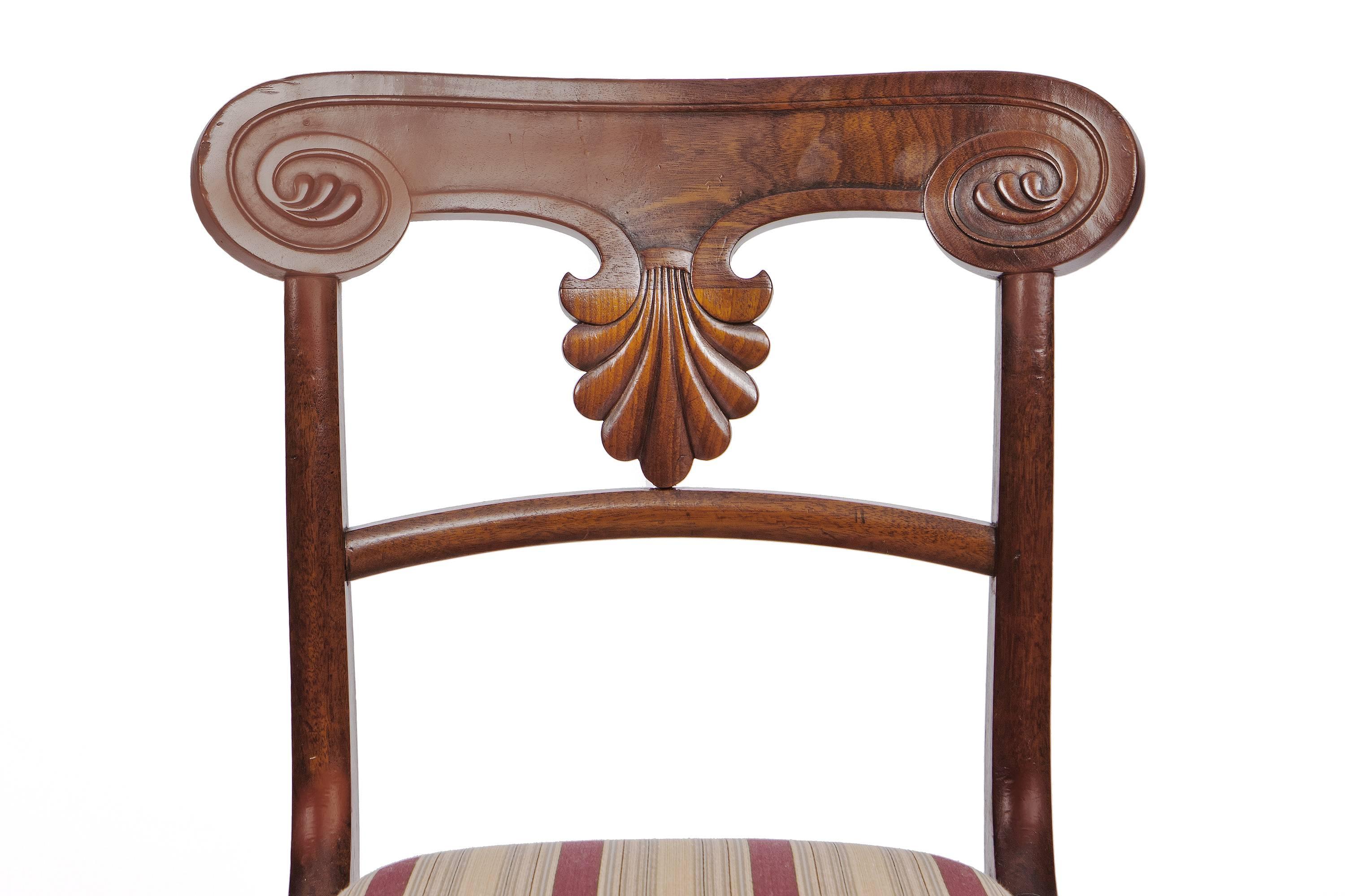 Carved Set of 20 Early 19th Century Regency Mahogany Dining Chairs For Sale