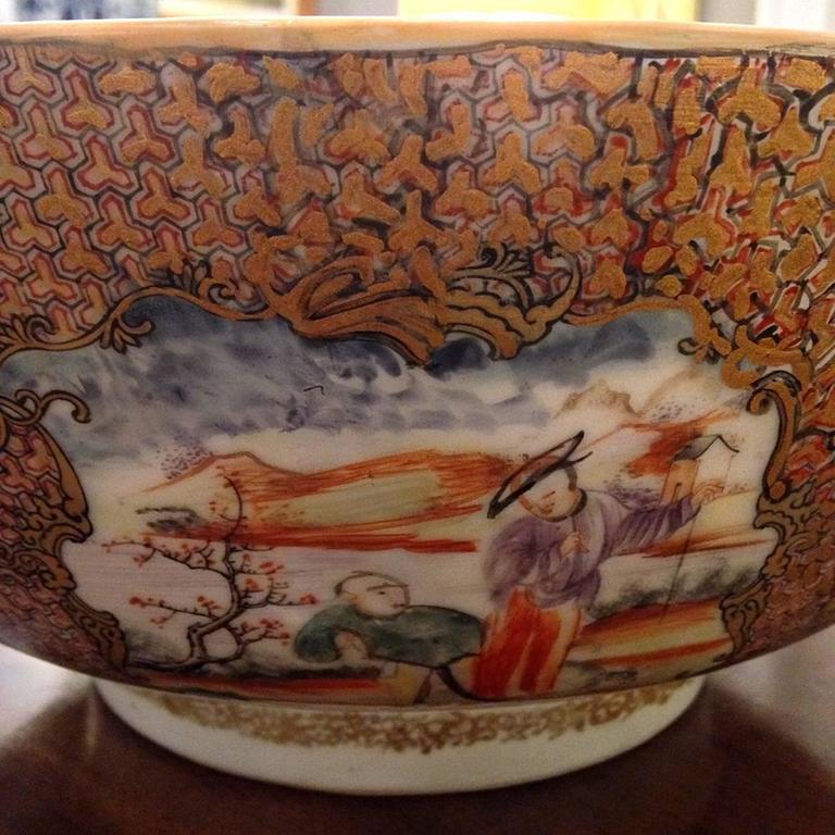 Chinese Export Qing Qianlong Famille Rose Medallion Porcelain Bowl For