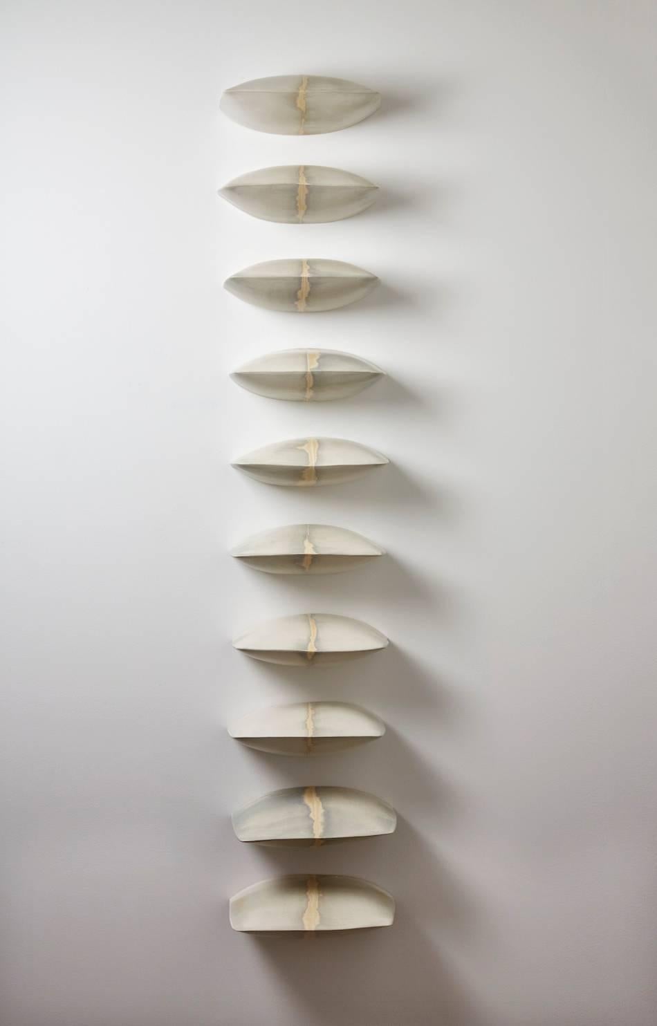 Maren Kloppmann (b. 1962.)
Extra large shadow wall pillow stack, 2015.
Various elements in porcelain.
70
