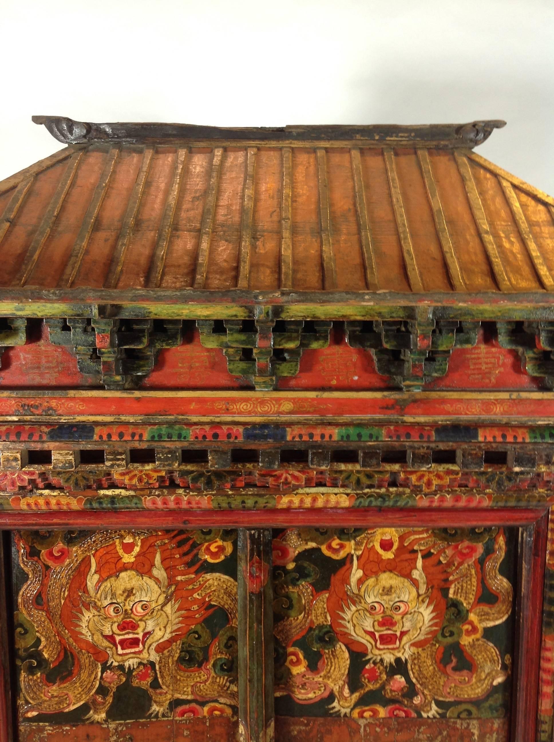 Tibetan Altar Chest, Late 19th Century For Sale 1