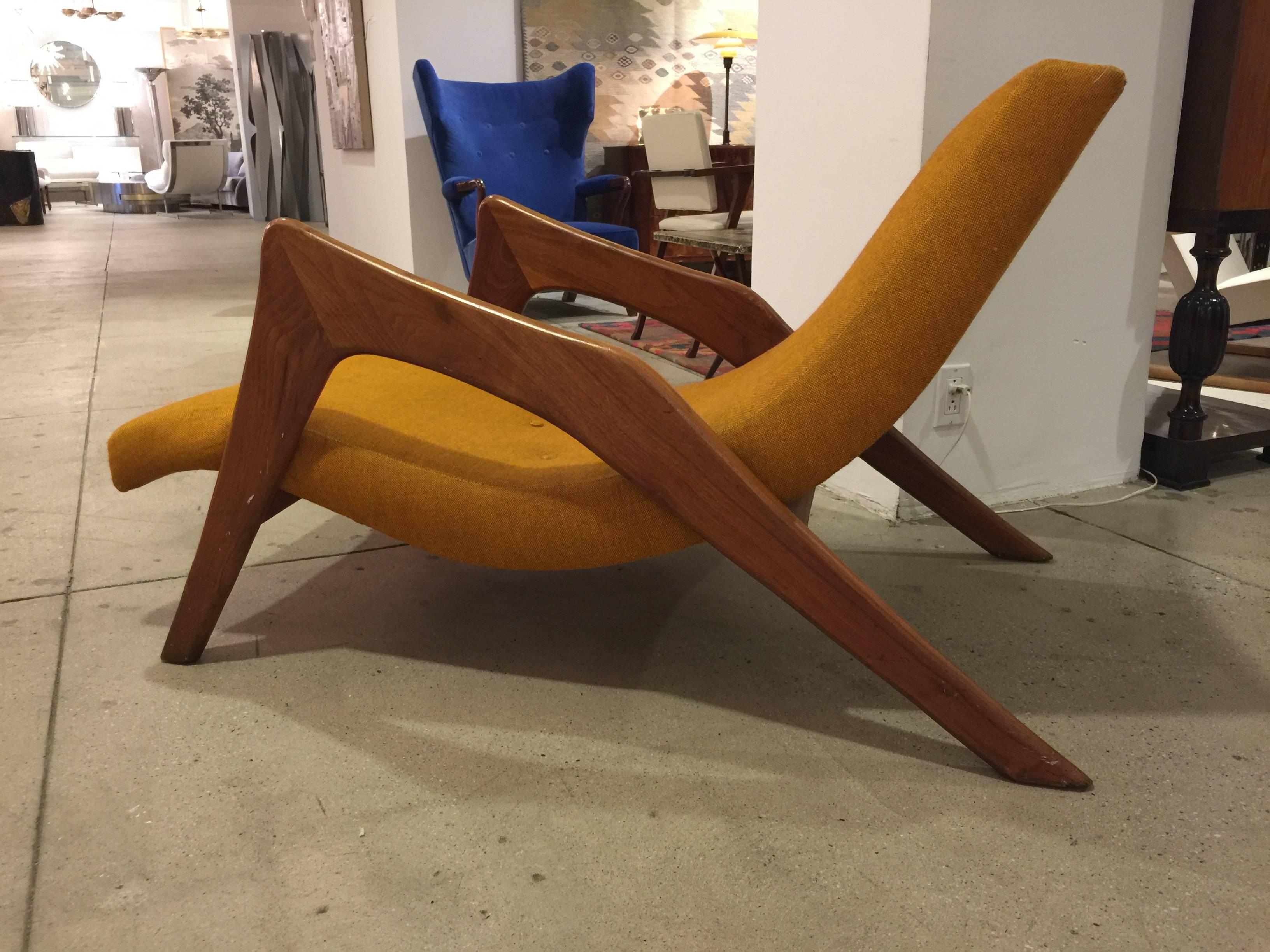 Rare and unusual Crescent lounge chair by Adrian Pearsall.
Chair measures:
Height 29