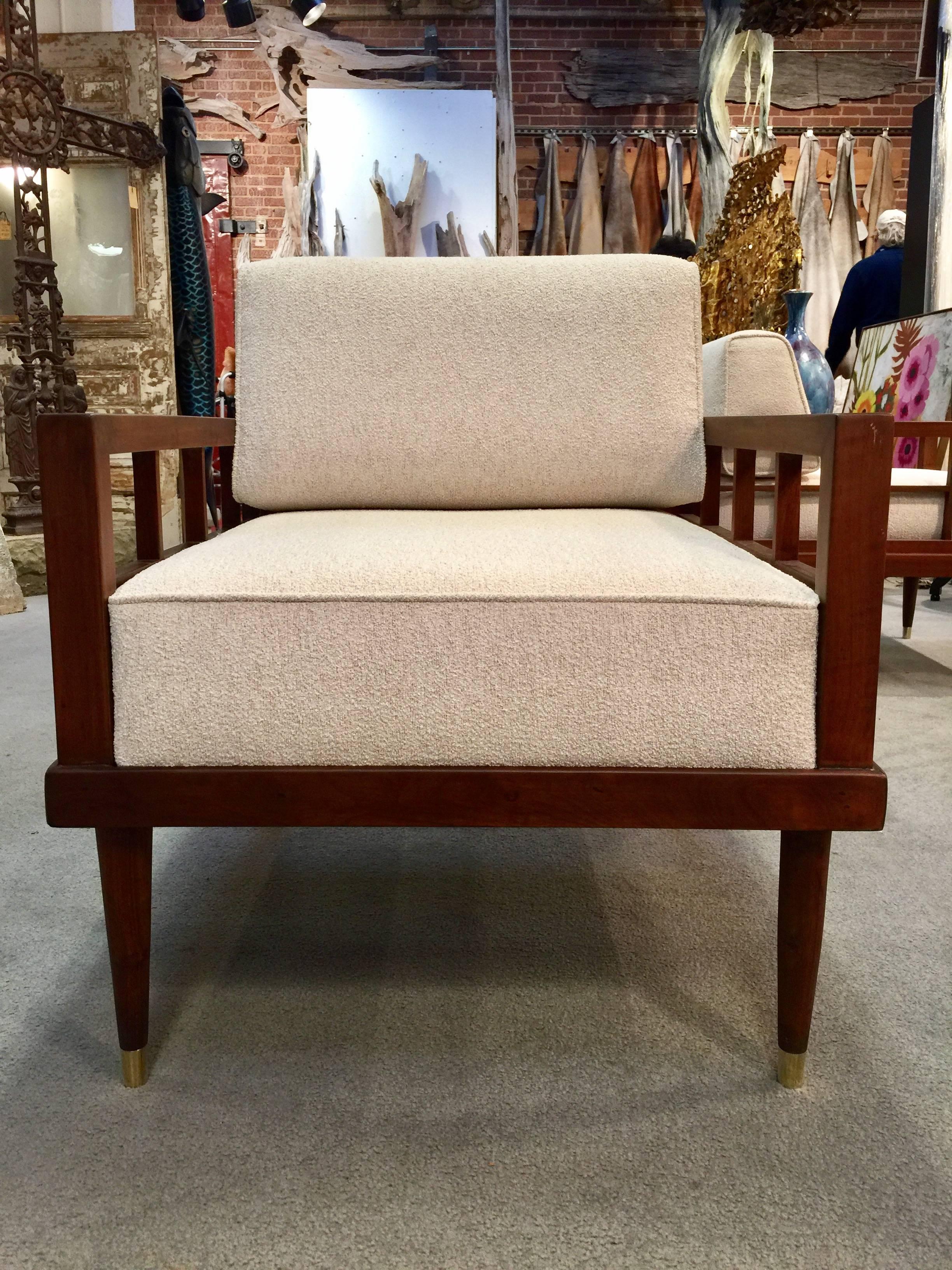 A pair of Frank Lloyd Wright inspired armchairs.
Beautifully designed armchairs having a strong architectural design. 
Simple yet elegant.
 