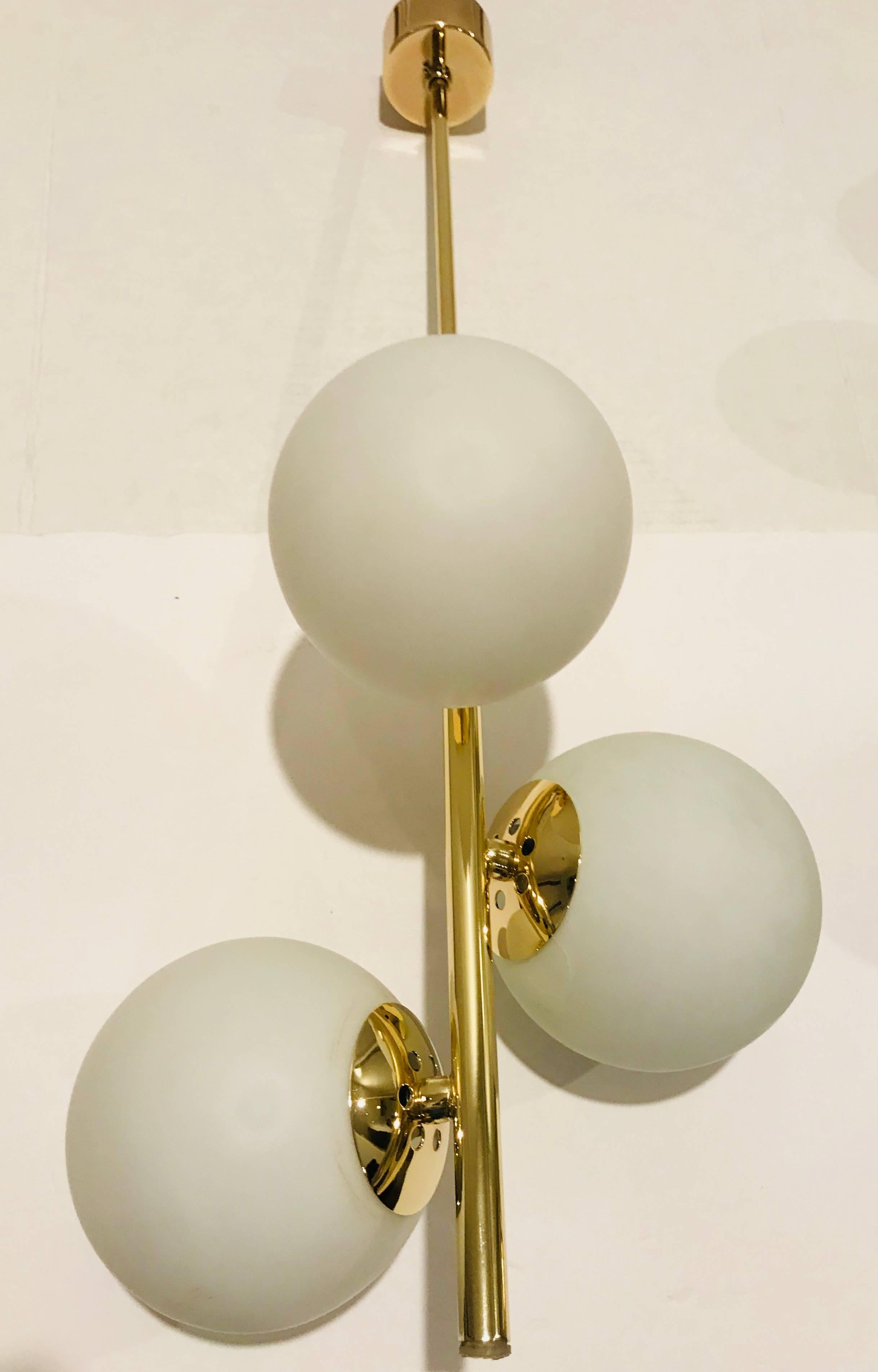 Pair of Italian 1950s Midcentury Golden Brass Three-Light Pendants Chandelier 1