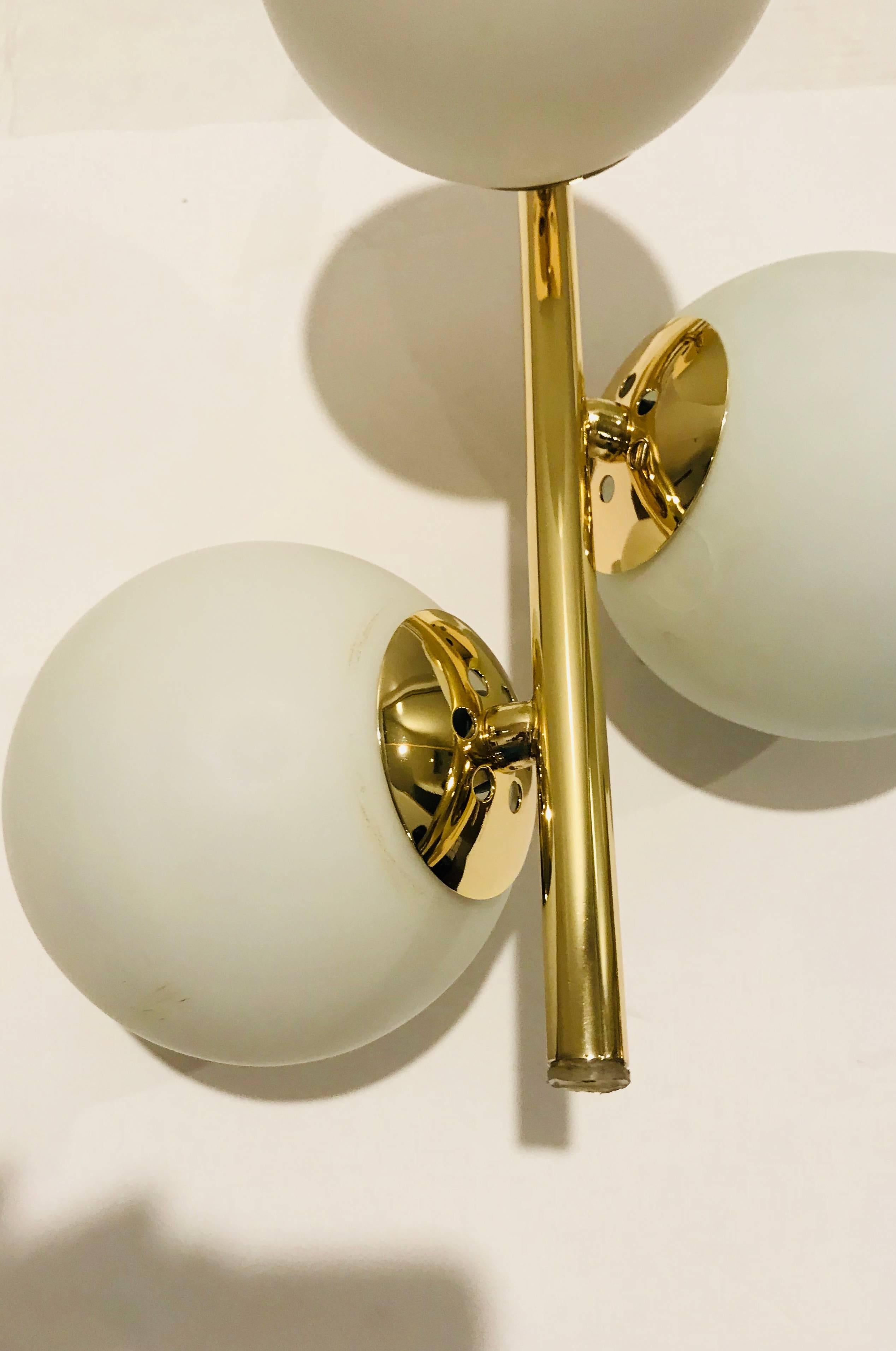Mid-Century Modern Pair of Italian 1950s Midcentury Golden Brass Three-Light Pendants Chandelier