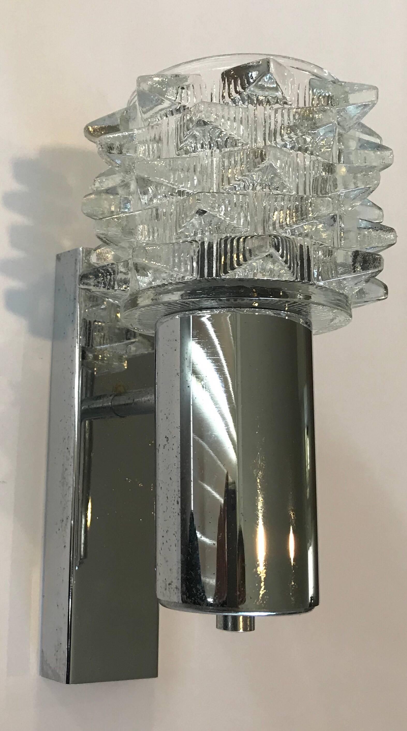 Pair of RAAK Dutch 1960s Crystal Wall Lamps In Excellent Condition In New York, NY