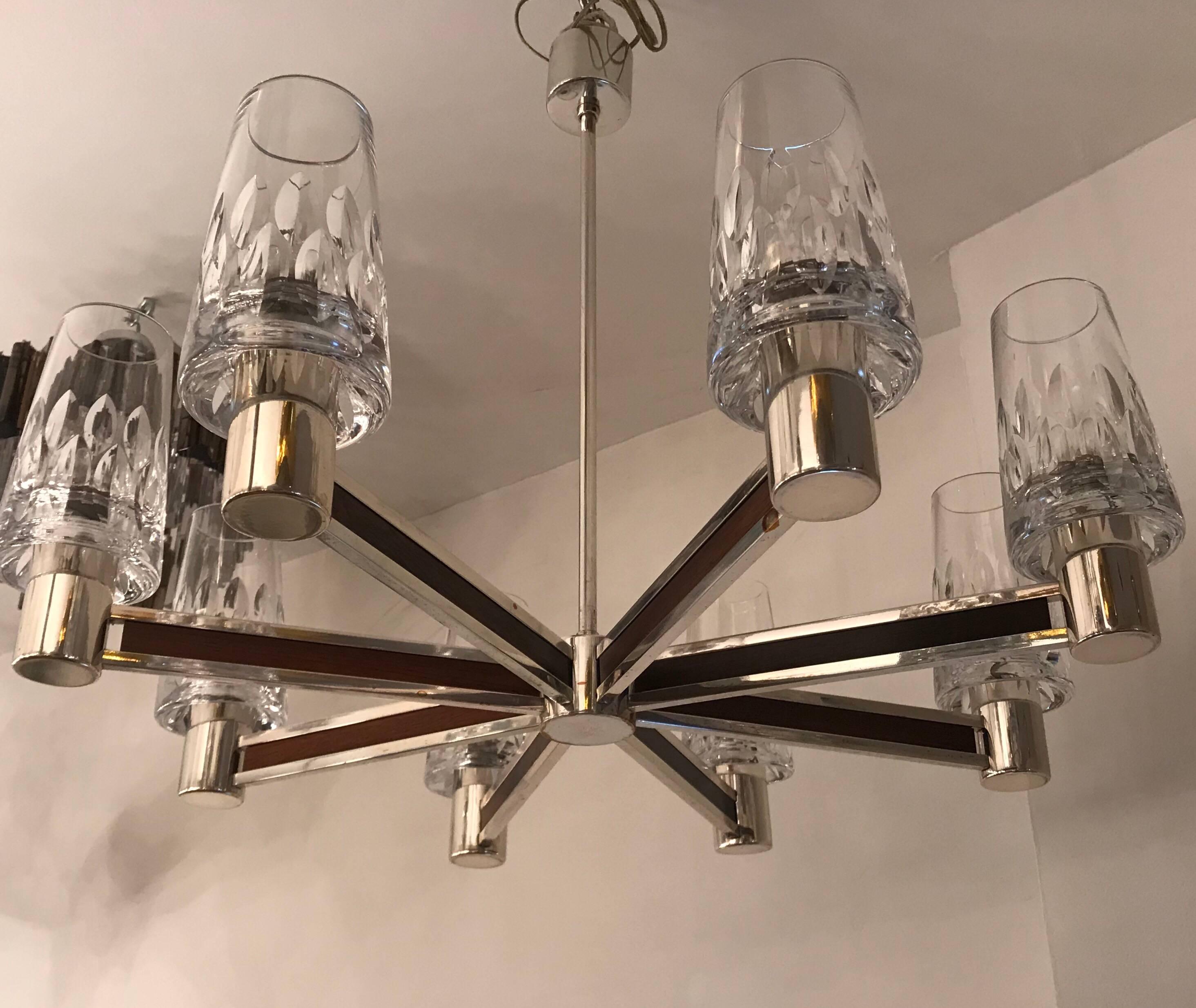 German High Style, 1970s Crystal Chandelier In Excellent Condition For Sale In New York, NY