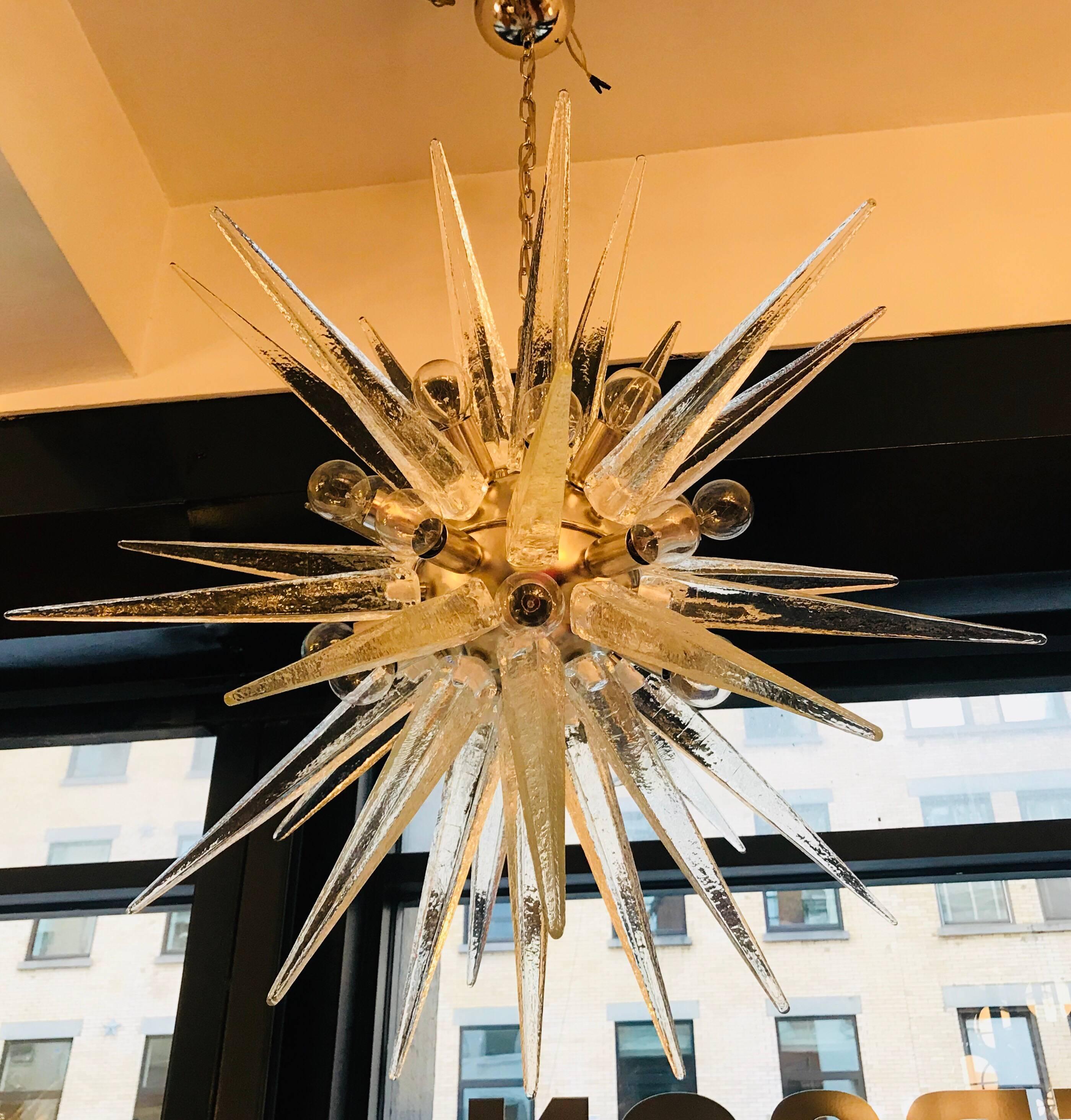 Pair of Venetian Glass Snowflake Chandeliers, 1970 In Excellent Condition In New York, NY