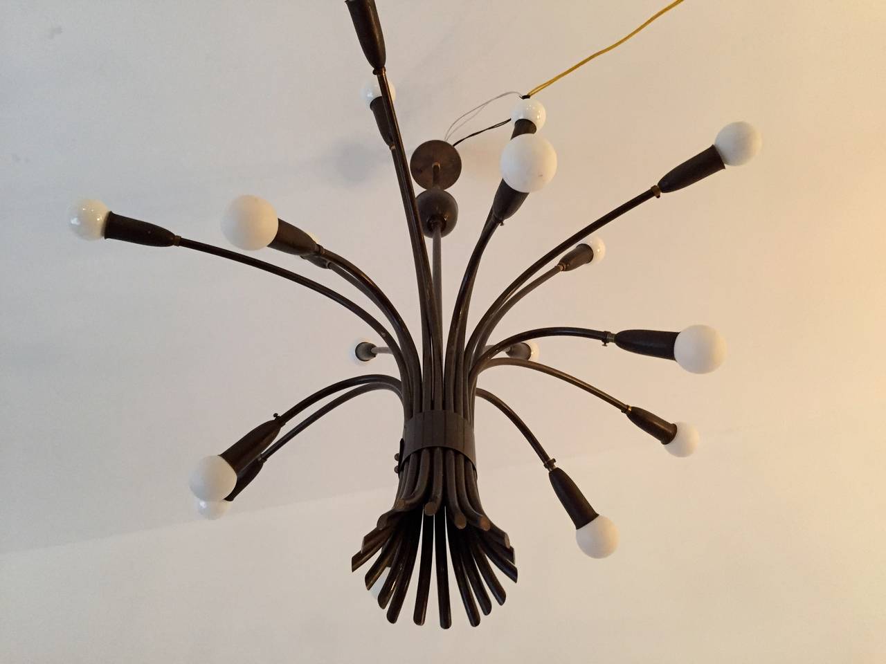 Pair of Italian 1950s Bouquet Sputnik’s by Lumi In Excellent Condition For Sale In New York, NY