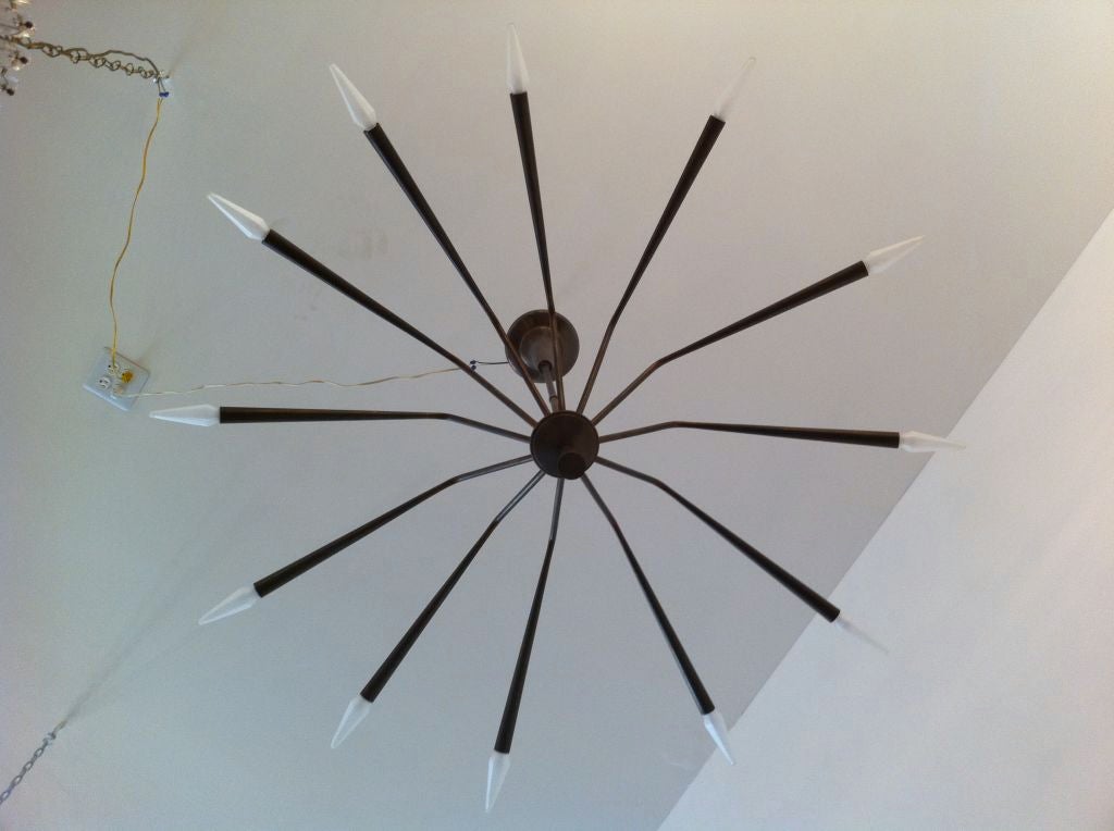 Oscar Torlasco Futurist Chandelier In Excellent Condition For Sale In New York, NY