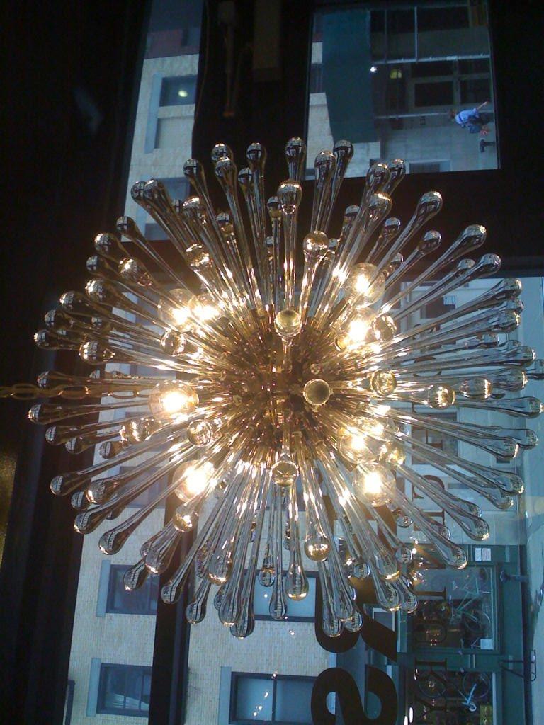 Italian Dandelion Chandelier In Excellent Condition For Sale In New York, NY